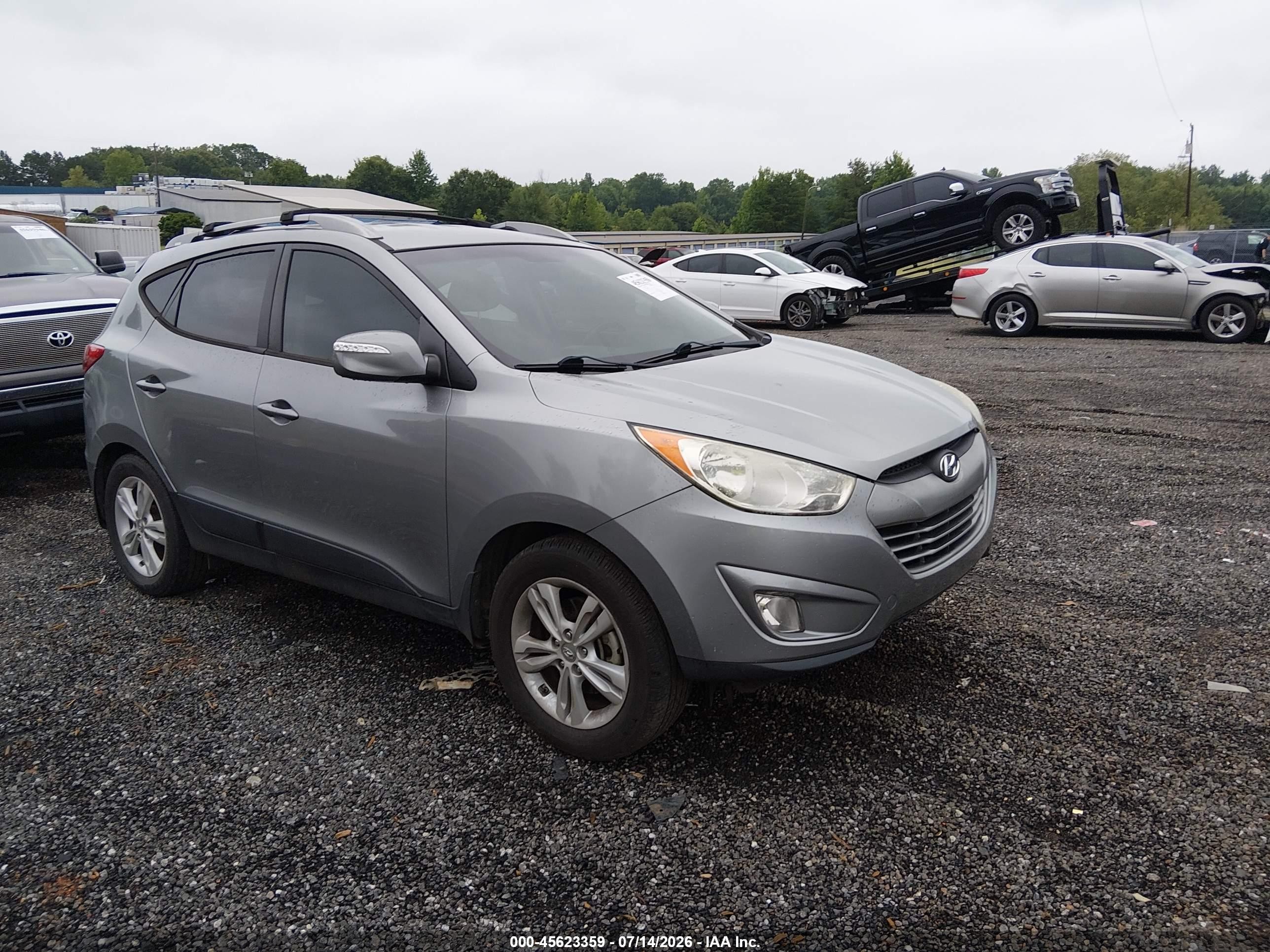 2013 Hyundai Tucson GLS, VIN KM8JU3AC7DU688799 — Roof