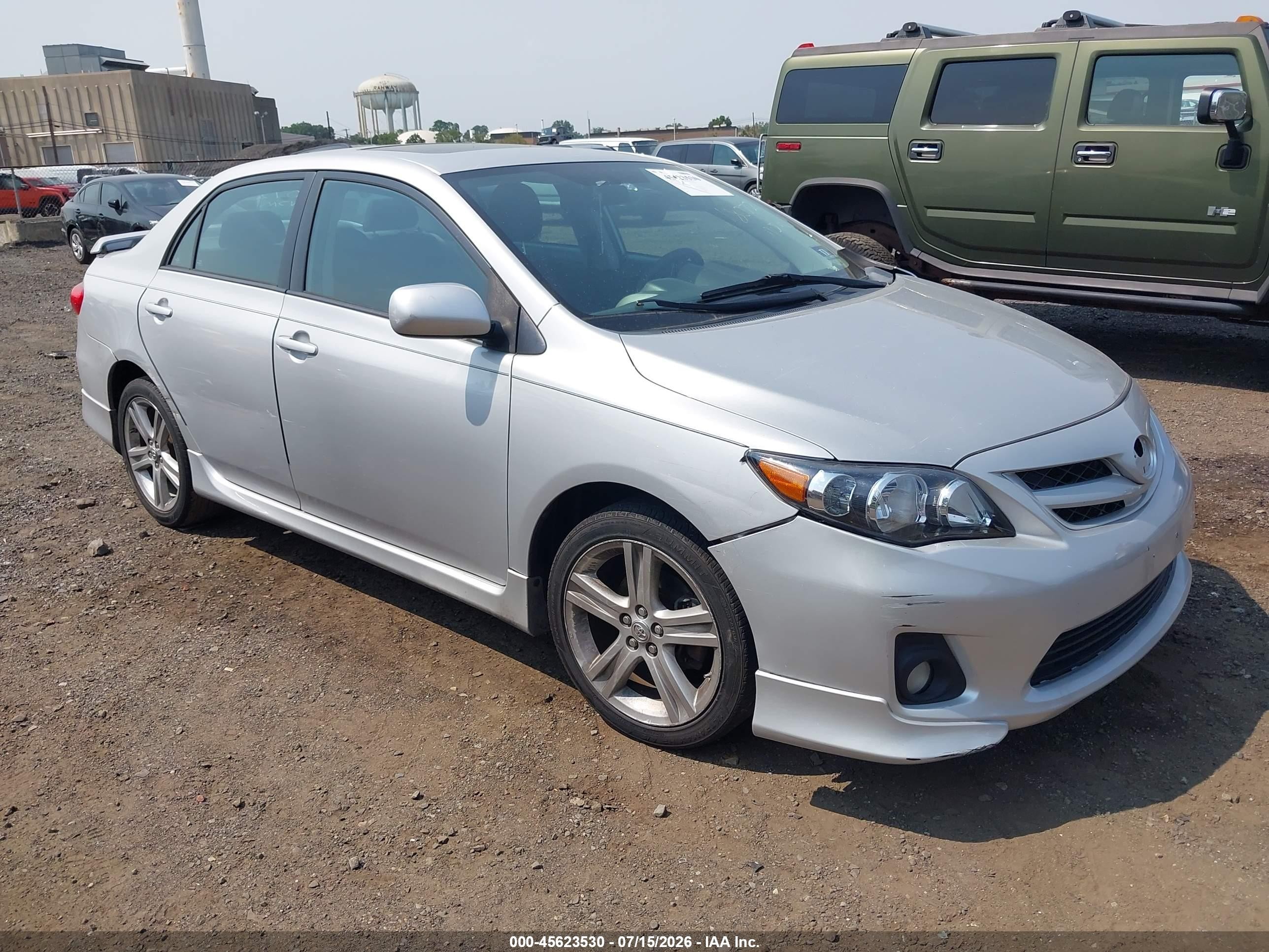 2013 Toyota Corolla S, VIN 2T1BU4EE7DC055694 — Front end