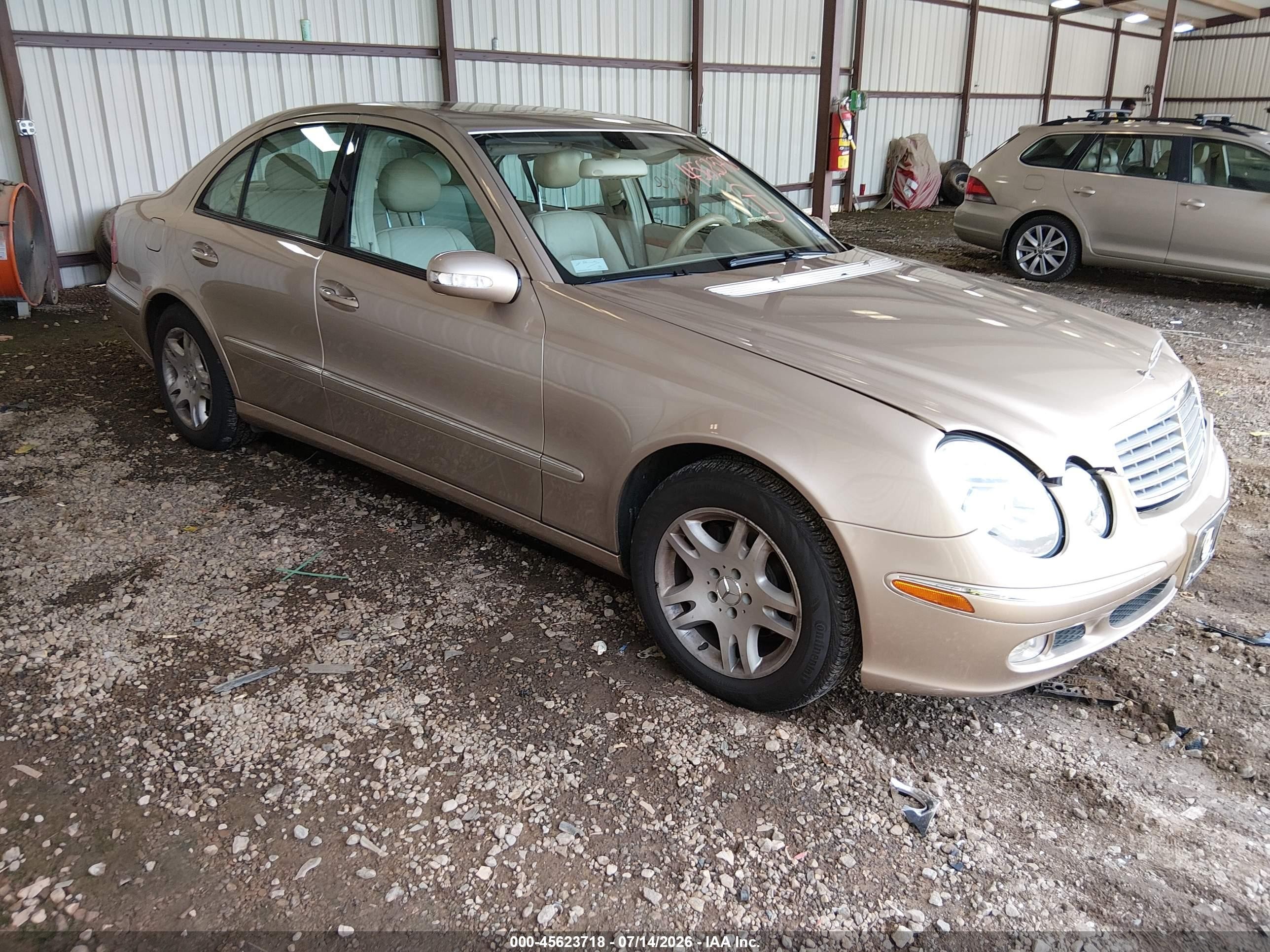 2003 Mercedes-Benz E 320, VIN WDBUF65J93A339860 — Перед