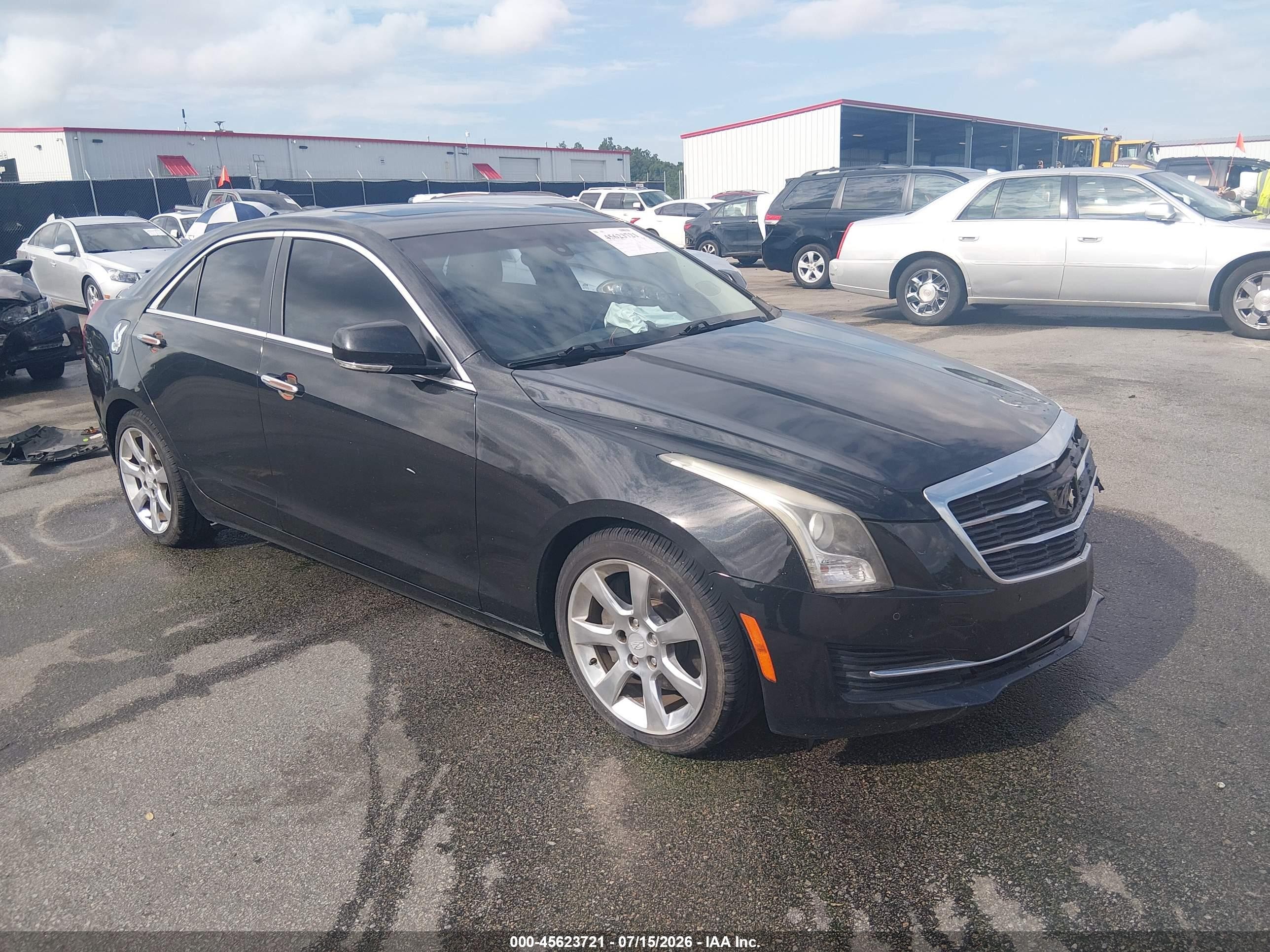 2015 Cadillac ATS Luxury RWD, VIN 1G6AB5RA0F0136471 — Перед