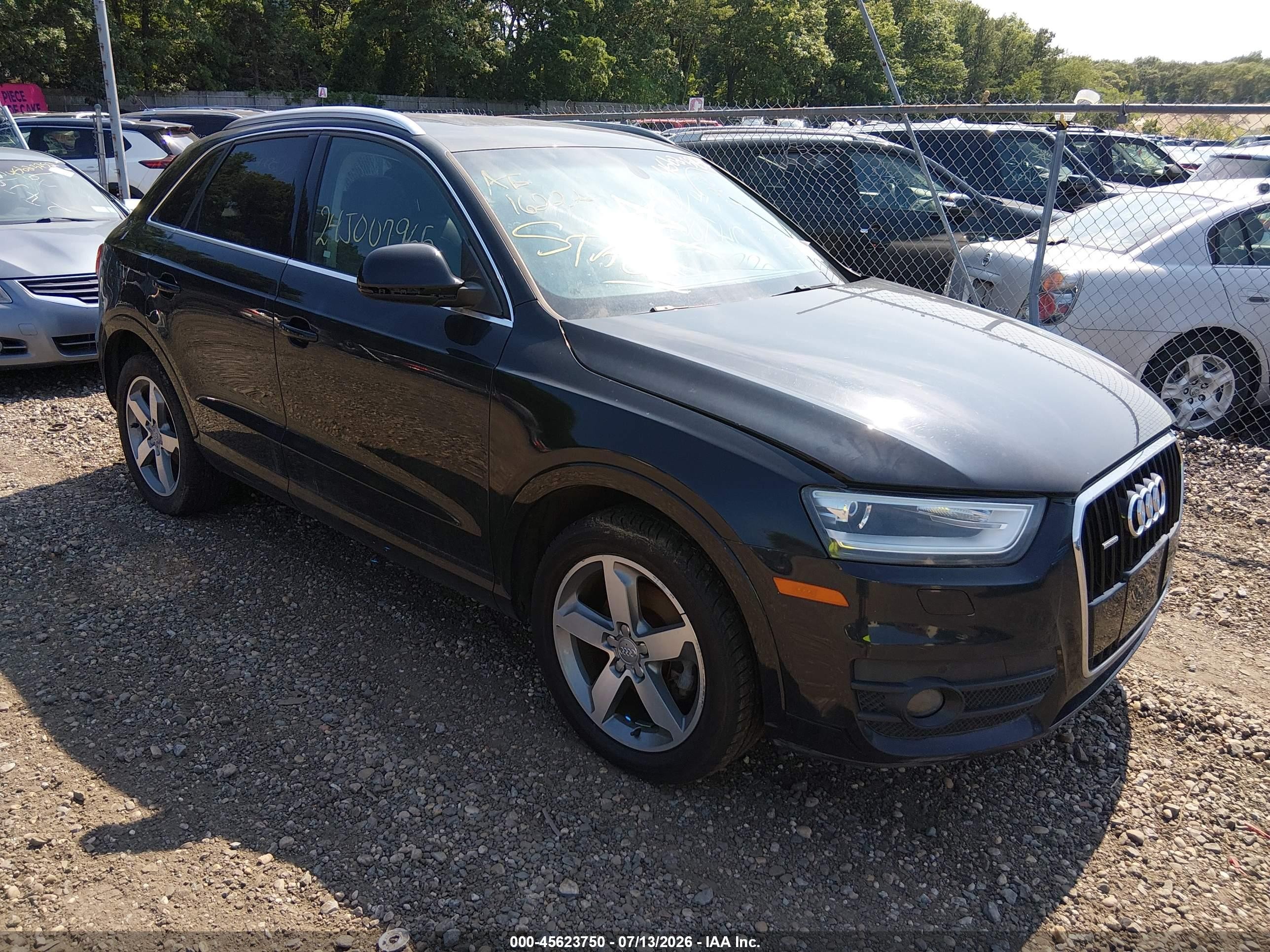 2015 Audi Q3 Premium Plus, VIN WA1EFCFS9FR004822 — Не указано