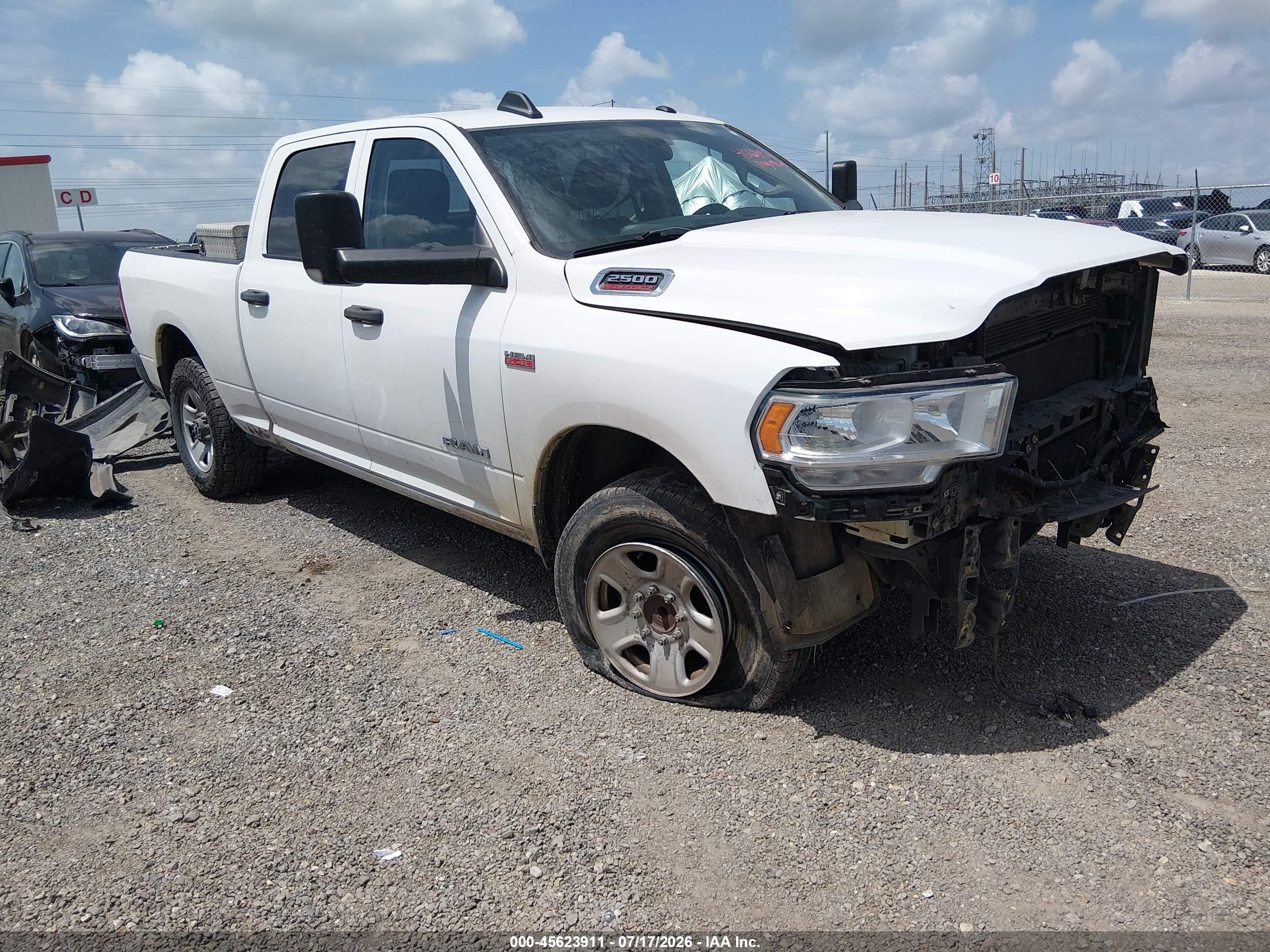 2019 Ram 2500 Tradesman, VIN 3C6UR4CJ4KG517875 — Front end