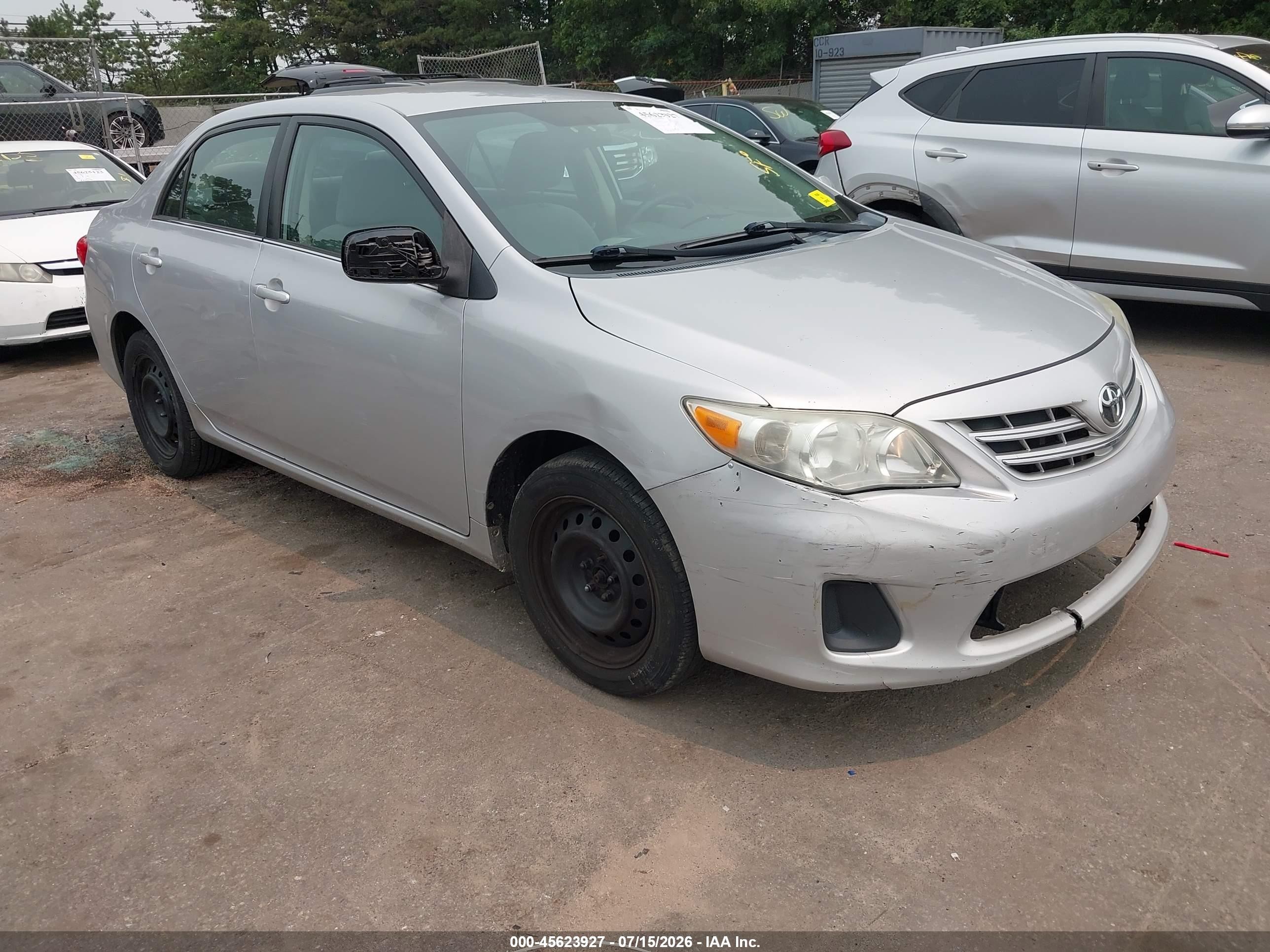 2013 Toyota Corolla LE, VIN 2T1BU4EE3DC951023 — Front end