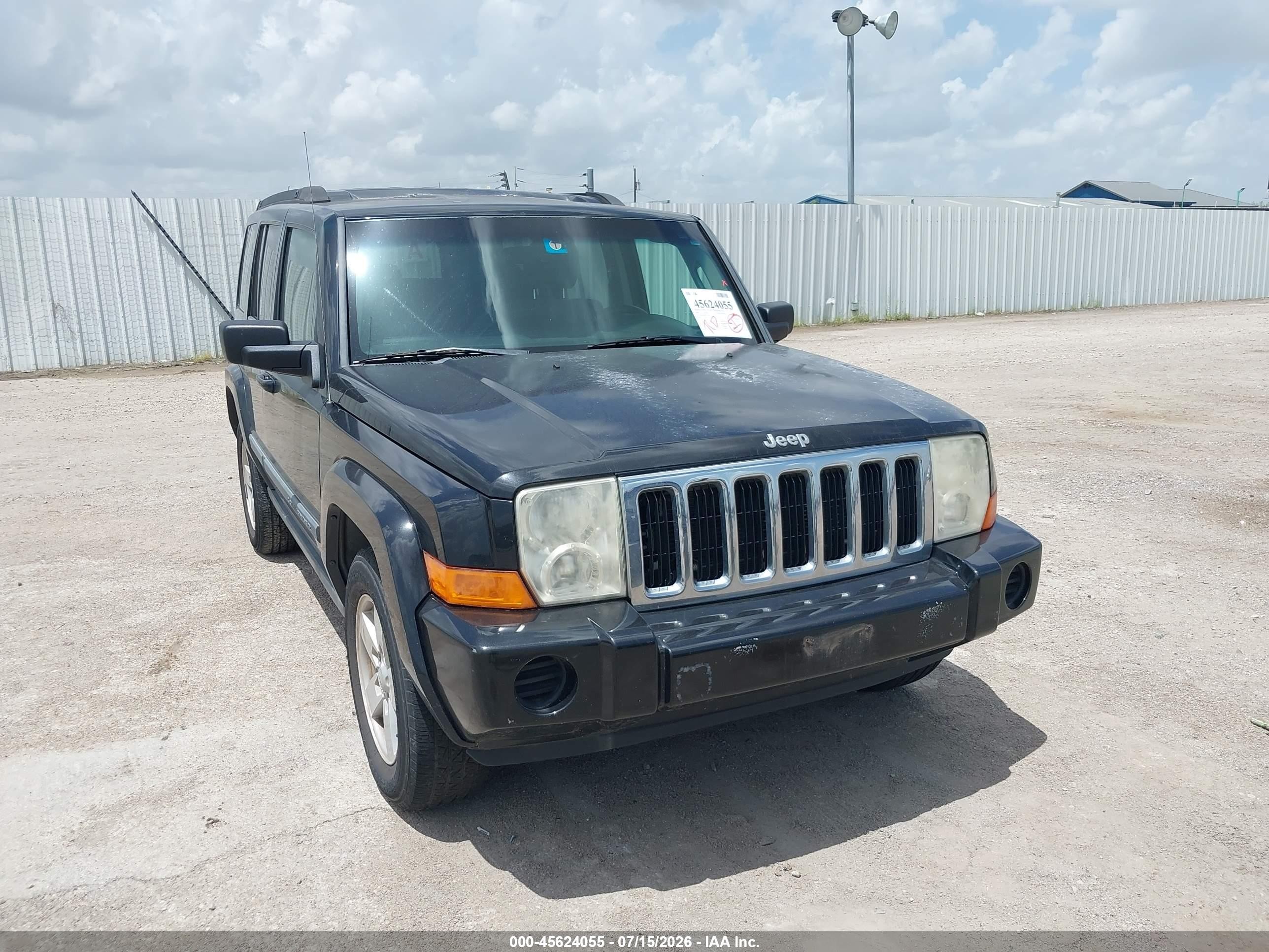 2008 Jeep Commander Sport, VIN 1J8HG48K98C233065 — Normal wear