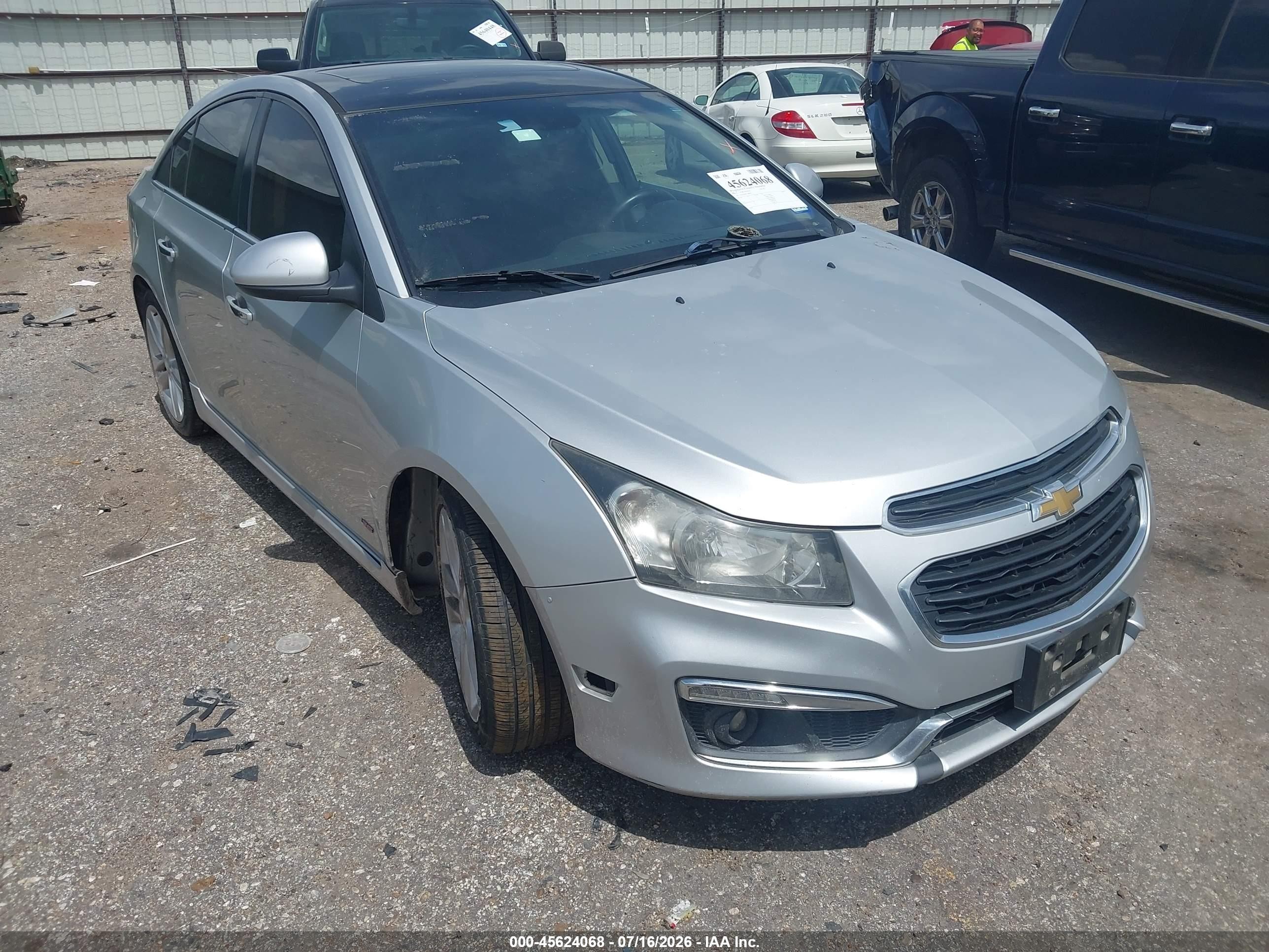 2015 Chevrolet Cruze LTZ, VIN 1G1PG5SB9F7188418 — Front end