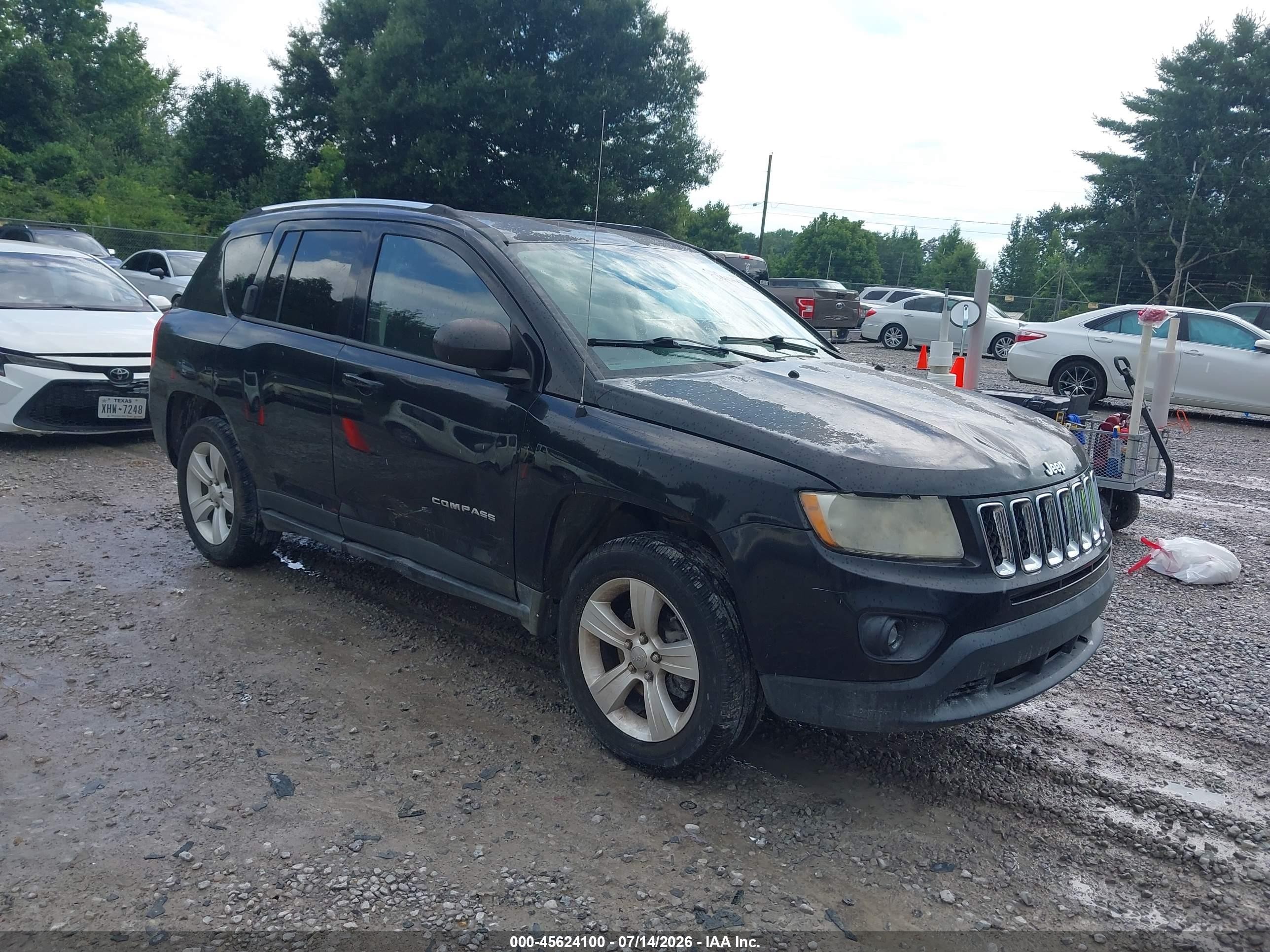 2012 Jeep Compass Sport, VIN 1C4NJCBA8CD605388 — Normal wear