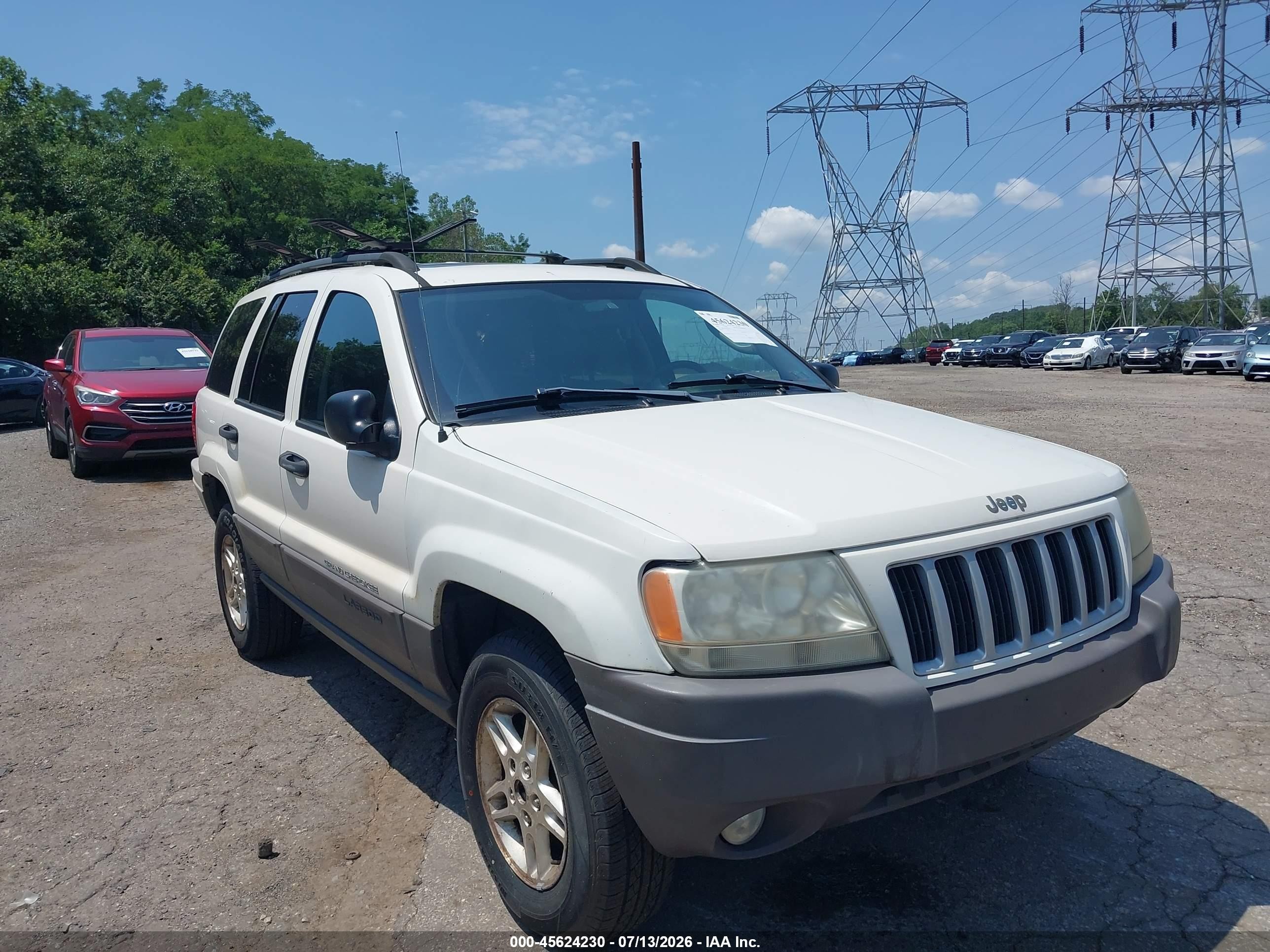 2004 Jeep Grand Cherokee Laredo, VIN 1J8GW48S14C404433 — Normal wear