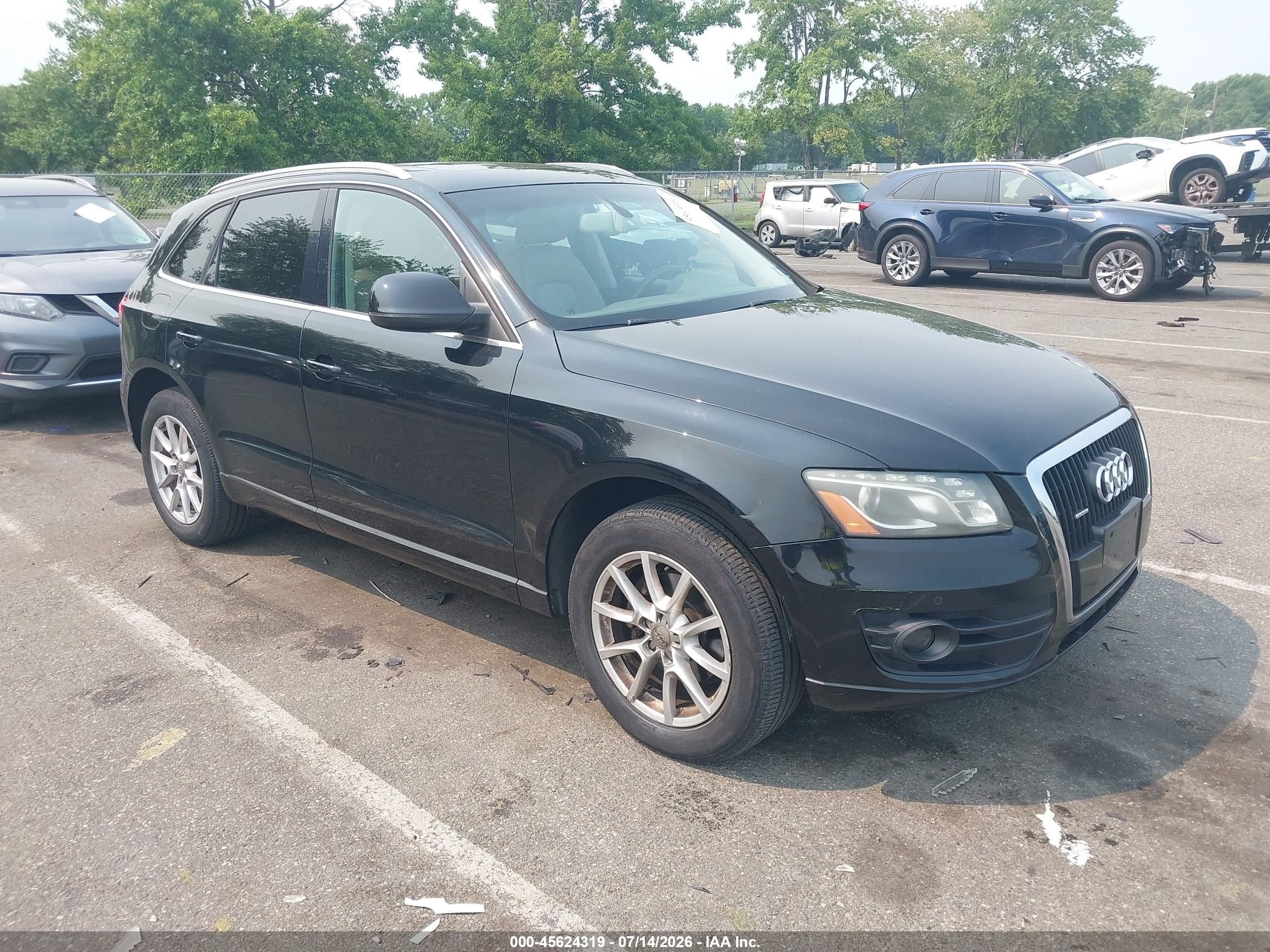 2010 Audi Q5 Premium Plus, VIN WA1LKAFP8AA095530 — Rear end