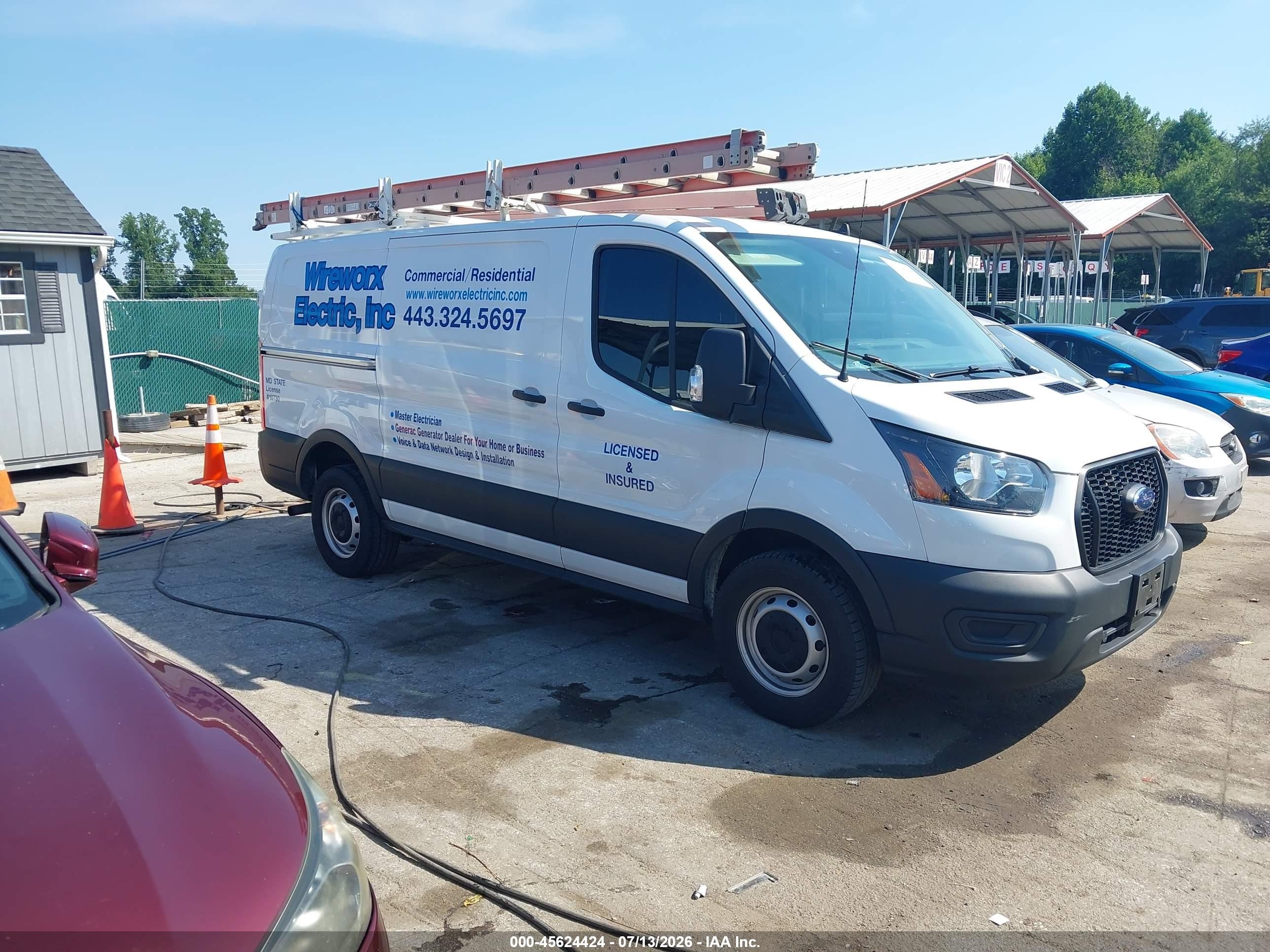 2022 Ford Transit Cargo, VIN 1FTBR1Y88NKA85681 — Side