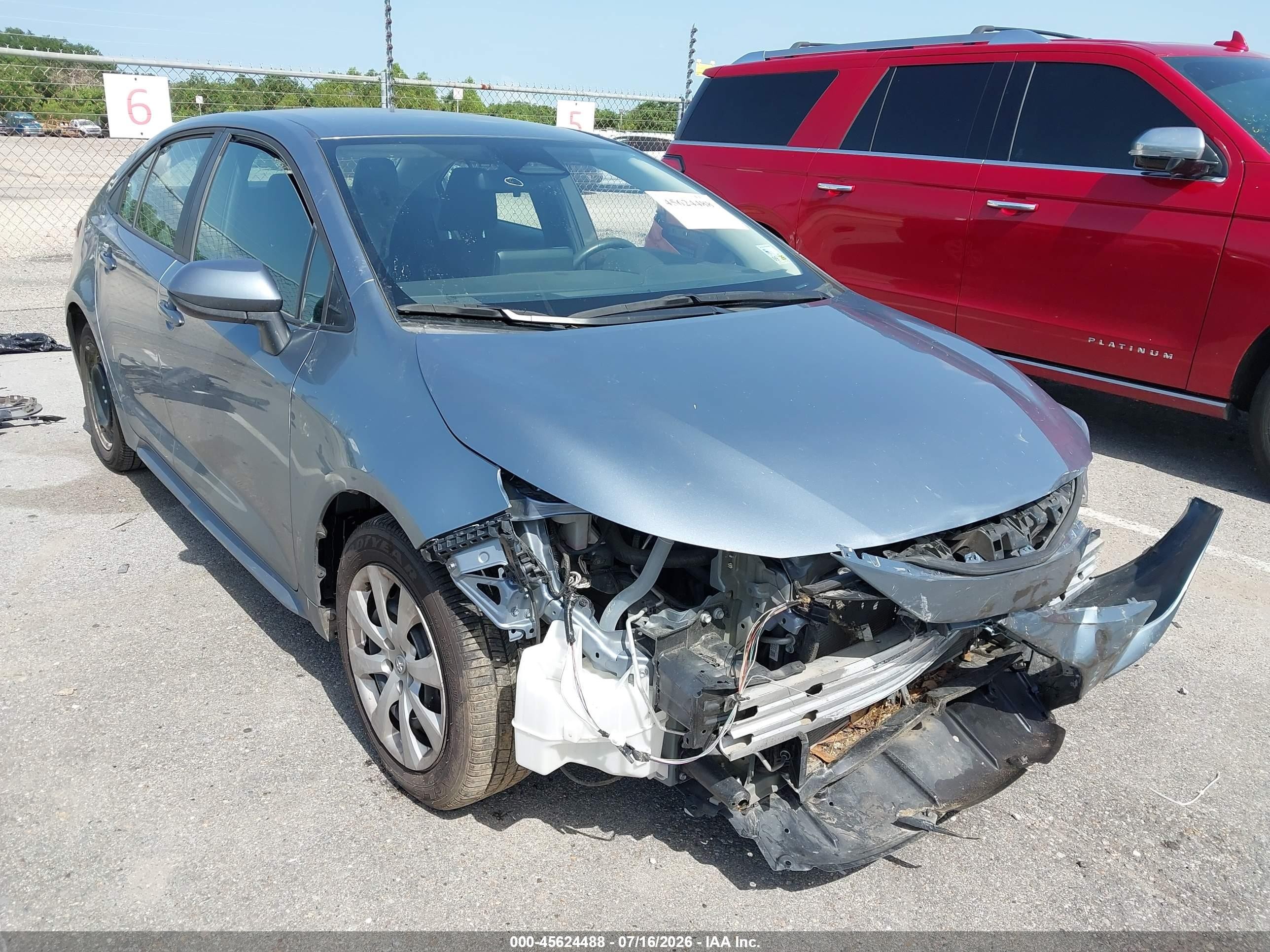 2024 Toyota Corolla LE, VIN 5YFB4MDE1RP099036 — Front end