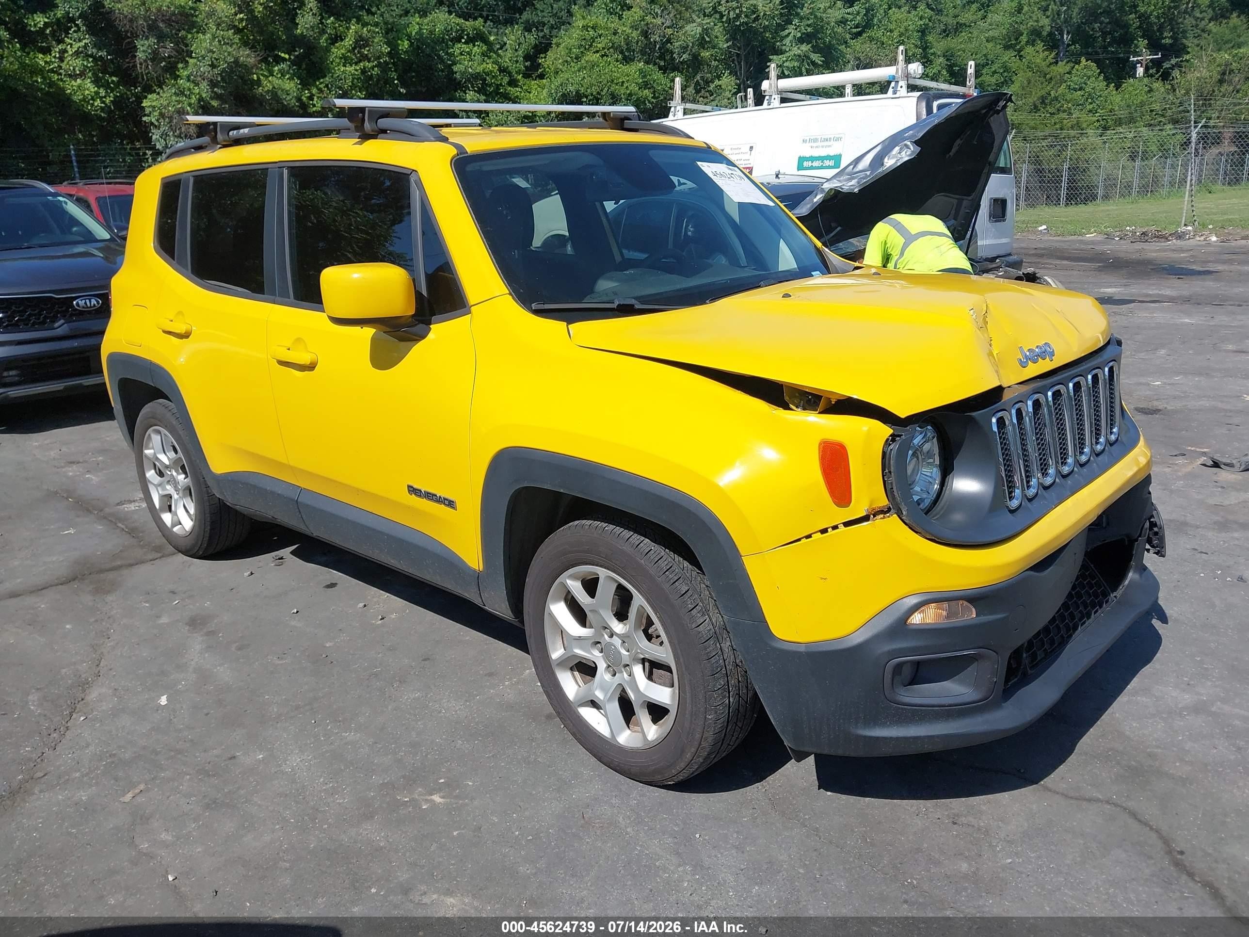 2018 Jeep Renegade Latitude, VIN ZACCJABB8JPJ68489 — Front end