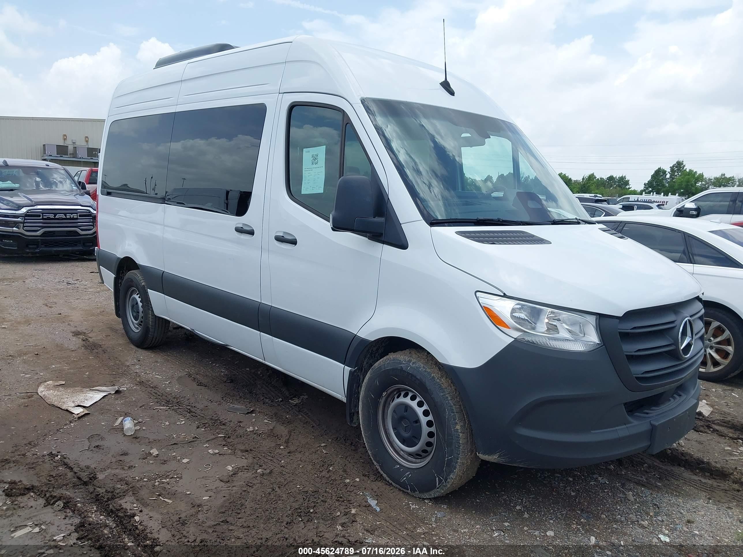 2025 Mercedes-Benz Sprinter Passenger, VIN W1Z4KFHY0SP822727 — Roof