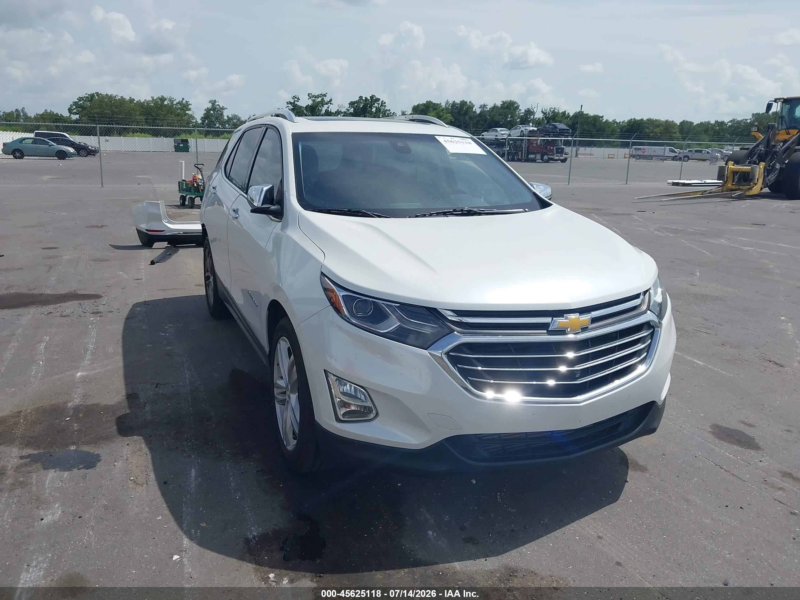 2019 Chevrolet Equinox Premier, VIN 2GNAXYEX9K6261553 — Зад