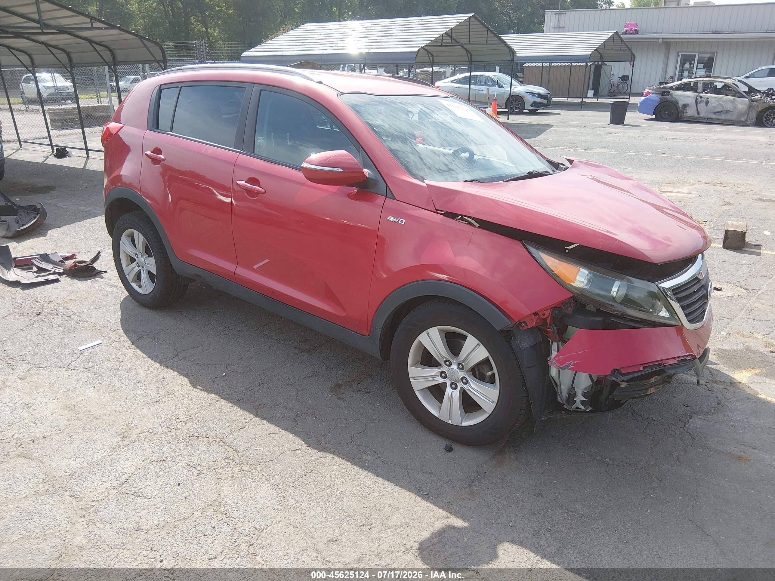 2011 Kia Sportage LX, VIN KNDPBCA28B7076019 — Front end