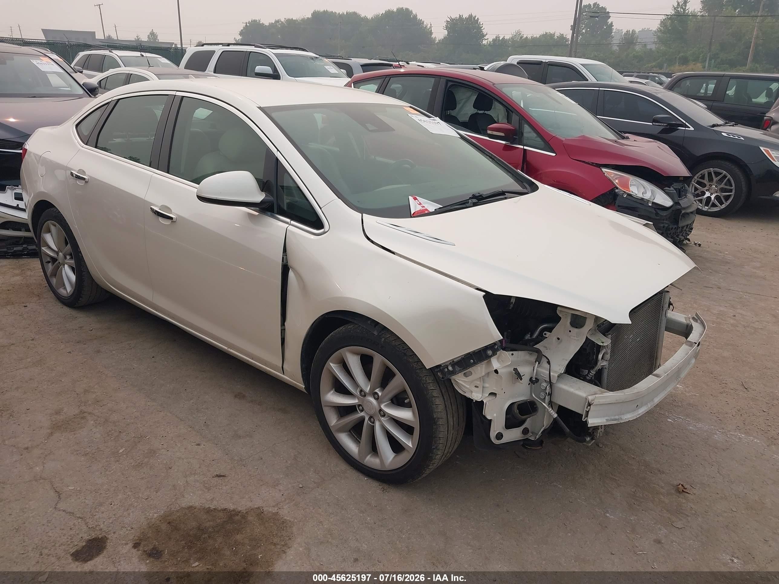 2014 Buick Verano Convenience Group, VIN 1G4PR5SKXE4219429 — Перед