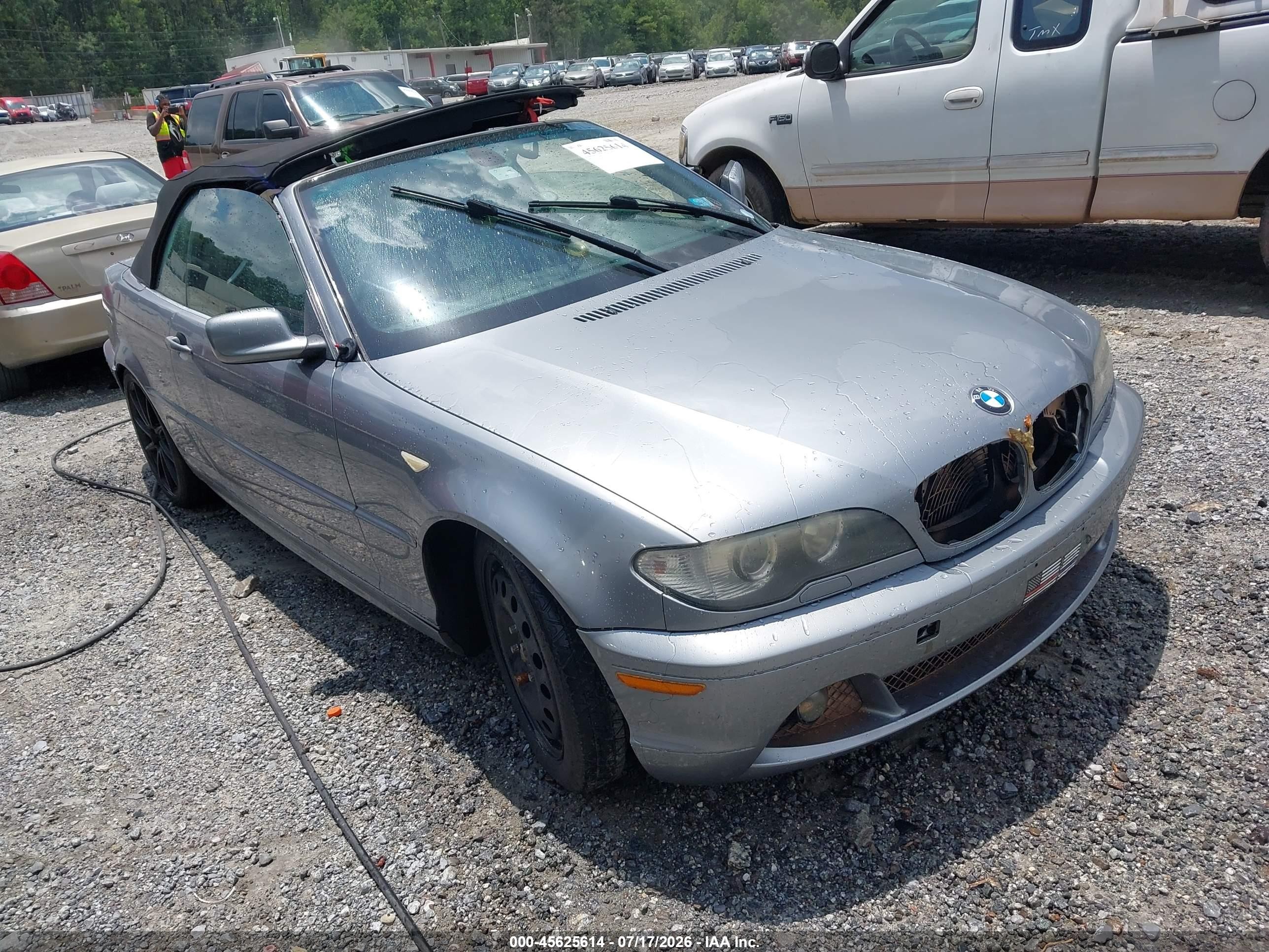 2005 BMW 3 Series 330Ci, VIN WBABW53405PL52915 — Normal wear