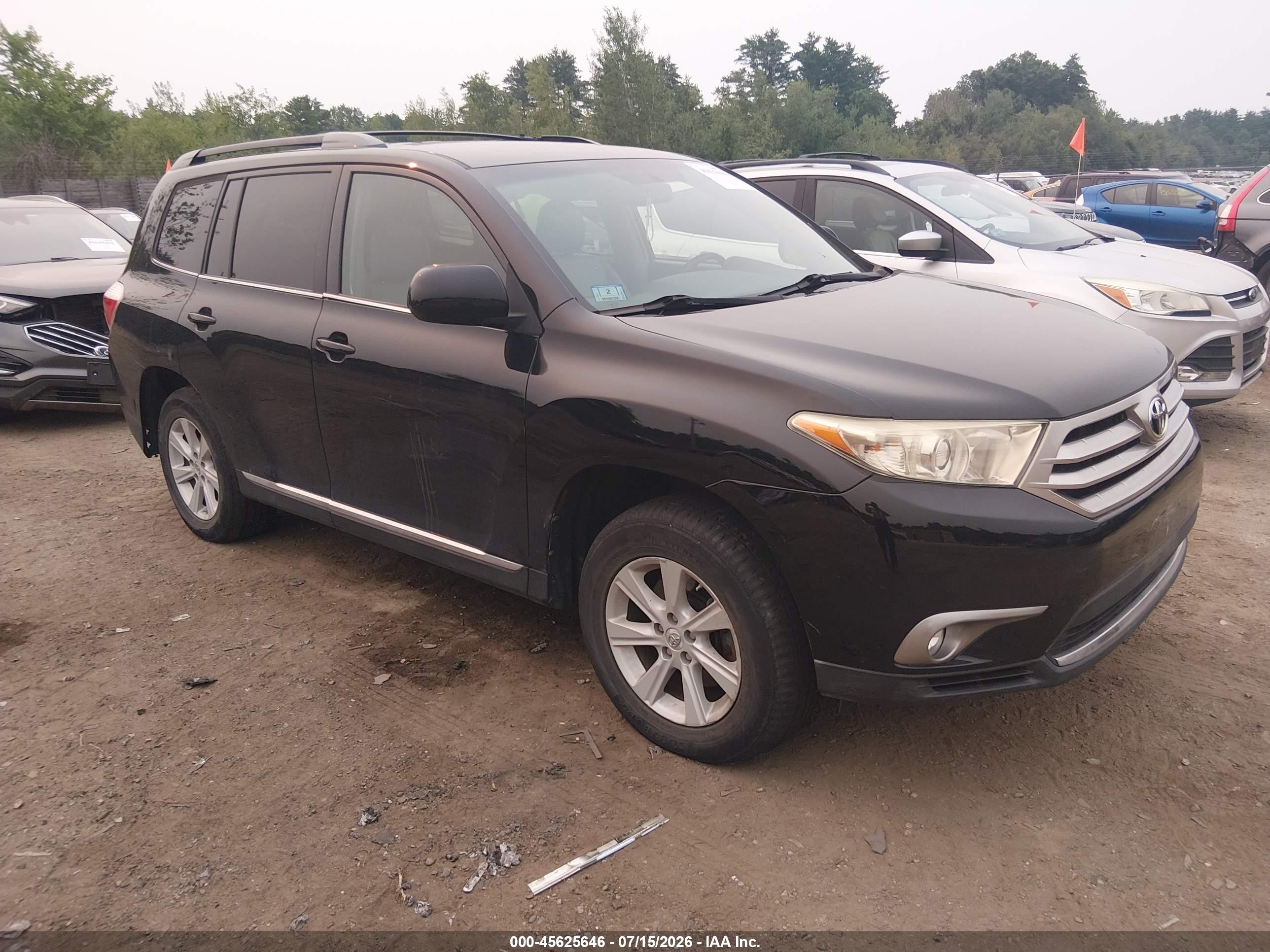 2013 Toyota Highlander SE, VIN 5TDBK3EH7DS199439 — Fresh water flood