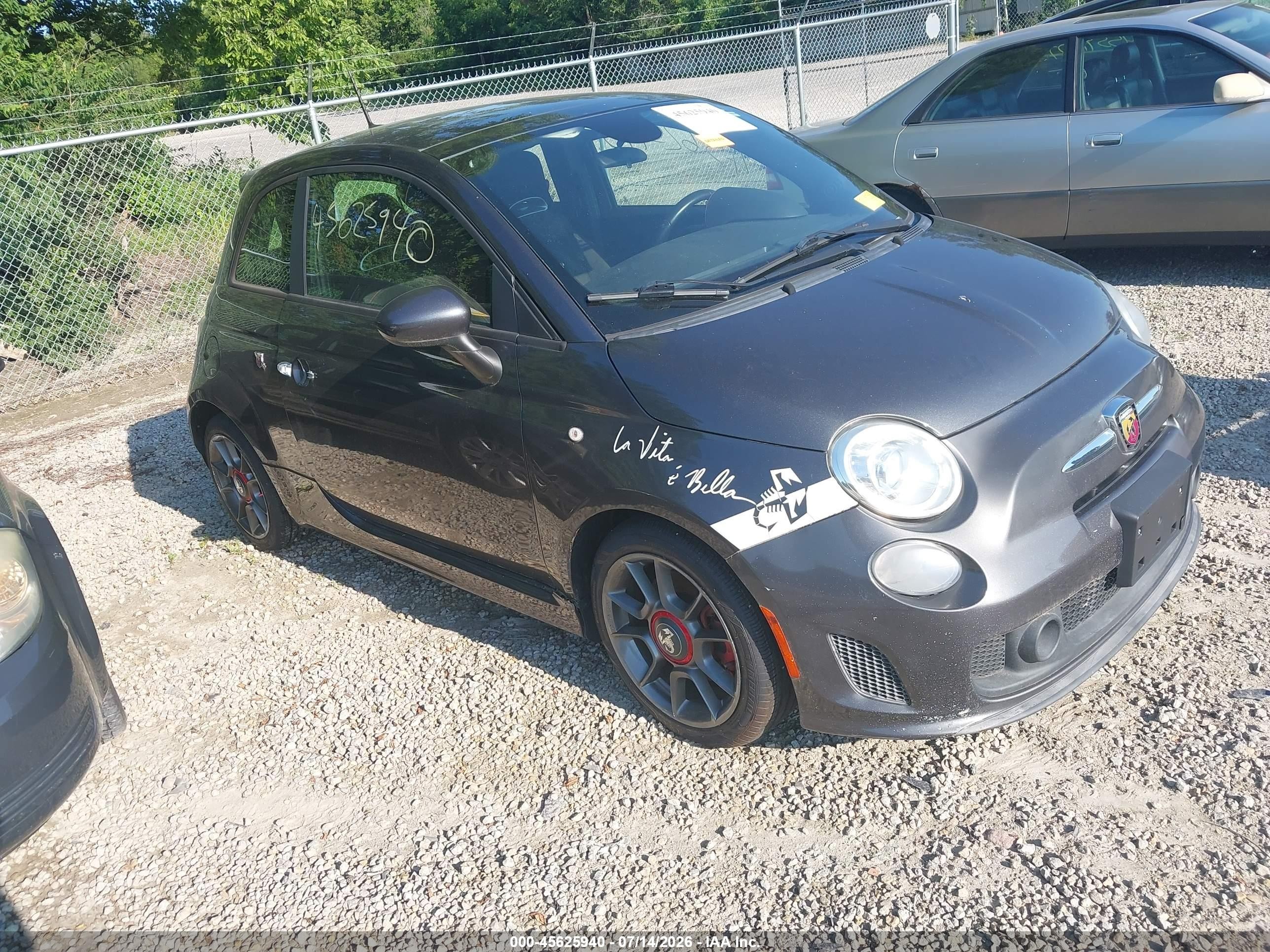 2015 FIAT 500 Abarth, VIN 3C3CFFFH7FT613700 — Normal wear
