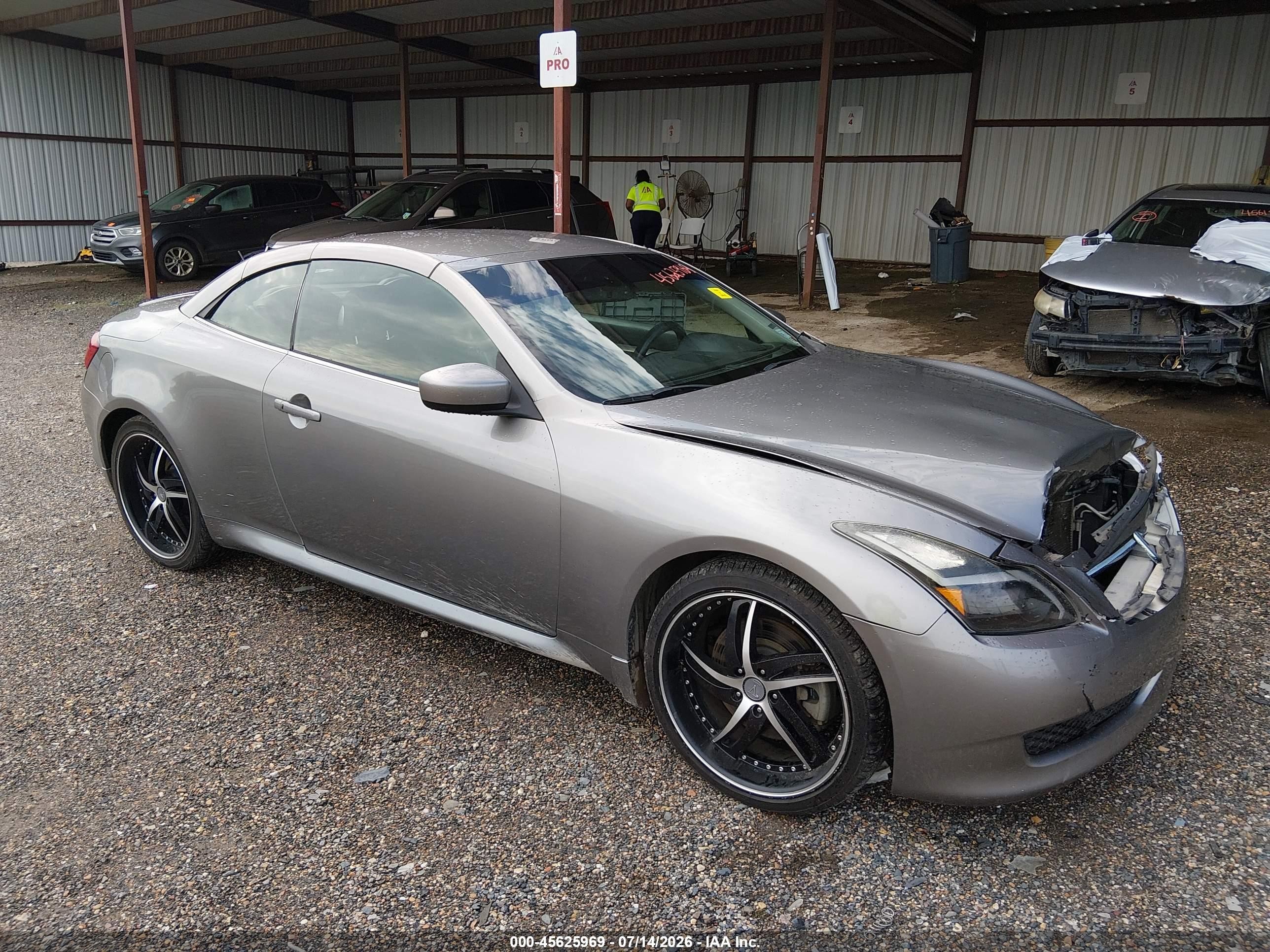 2009 Infiniti G37, VIN JNKCV66E59M723447 — Front end