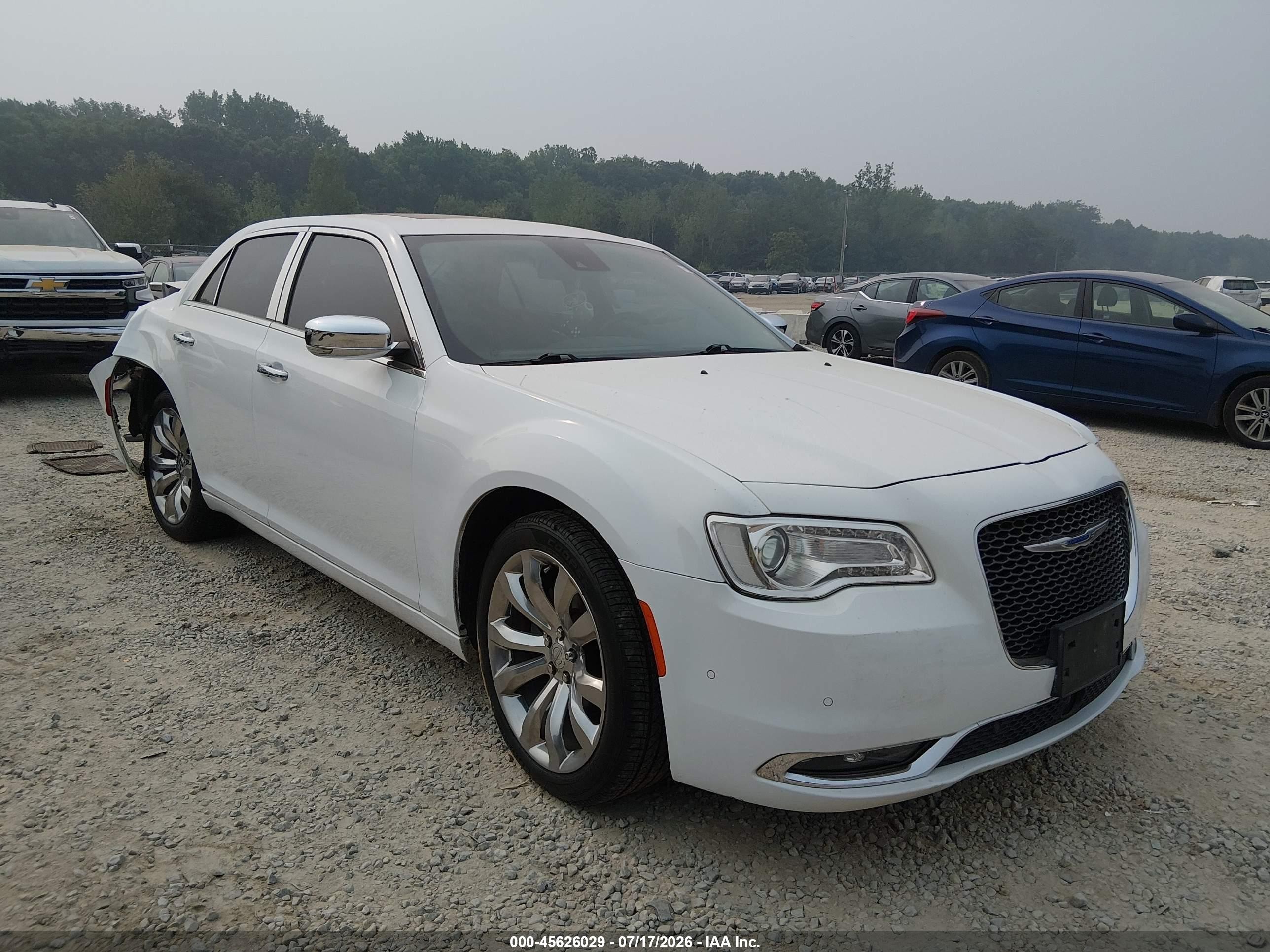 2018 Chrysler 300 Limited, VIN 2C3CCAEGXJH296369 — Зад