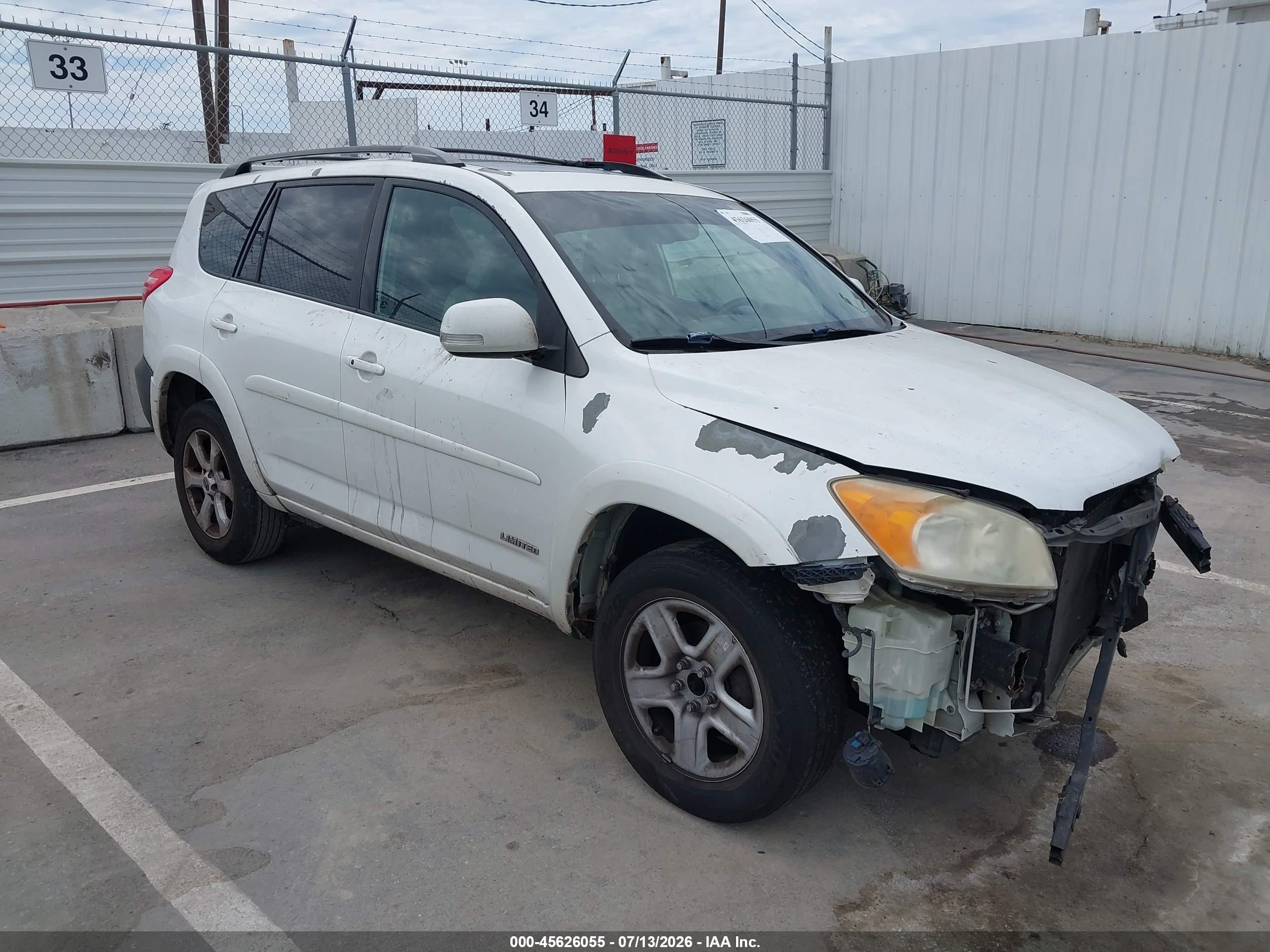 2011 Toyota RAV4 Limited, VIN 2T3YK4DV8BW009487 — Front end