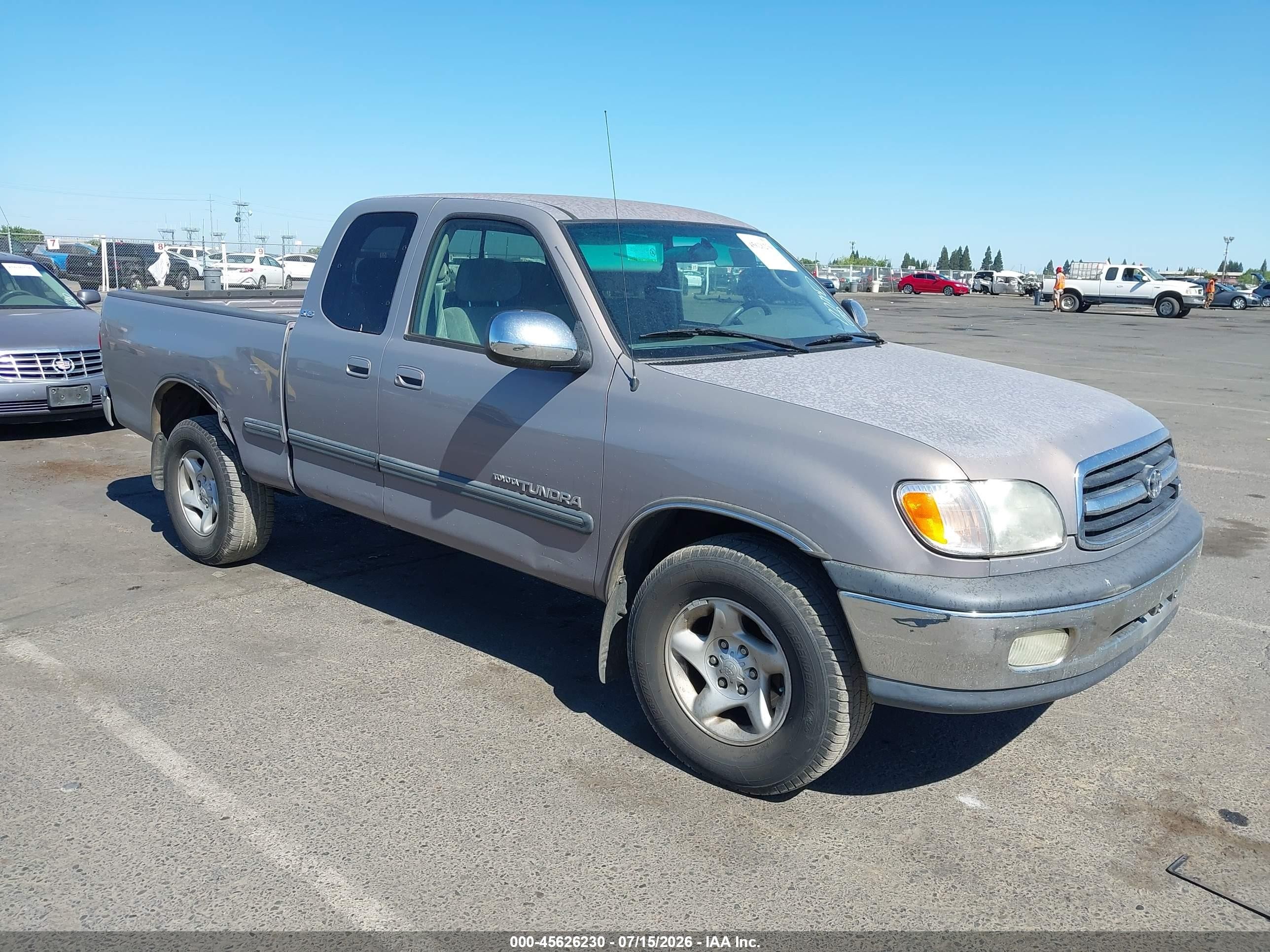 2002 Toyota Tundra SR5, VIN 5TBBT44192S327824 — Side