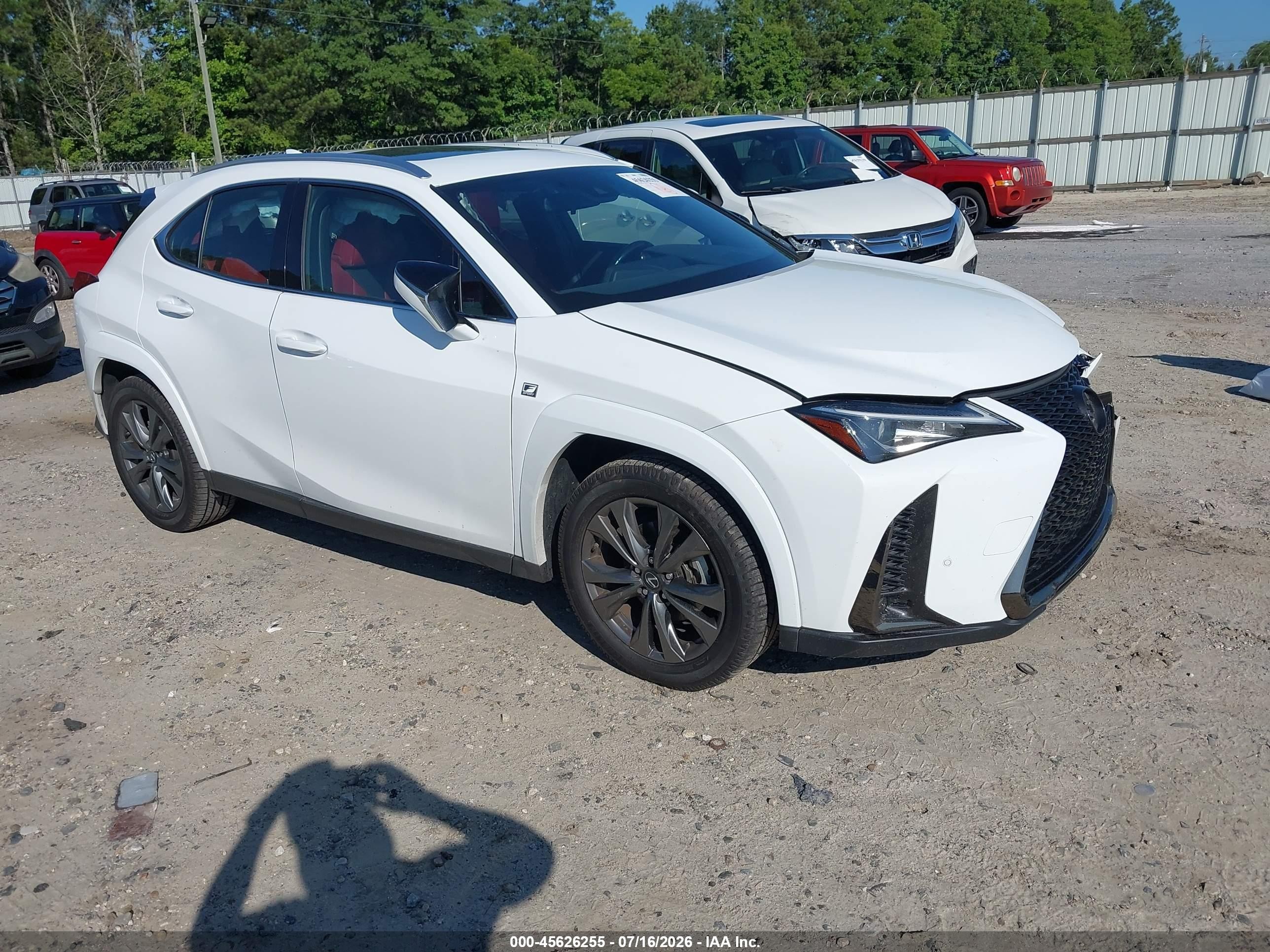 2022 Lexus UX 200 F Sport, VIN JTHE3JBH1N2046162 — Перед