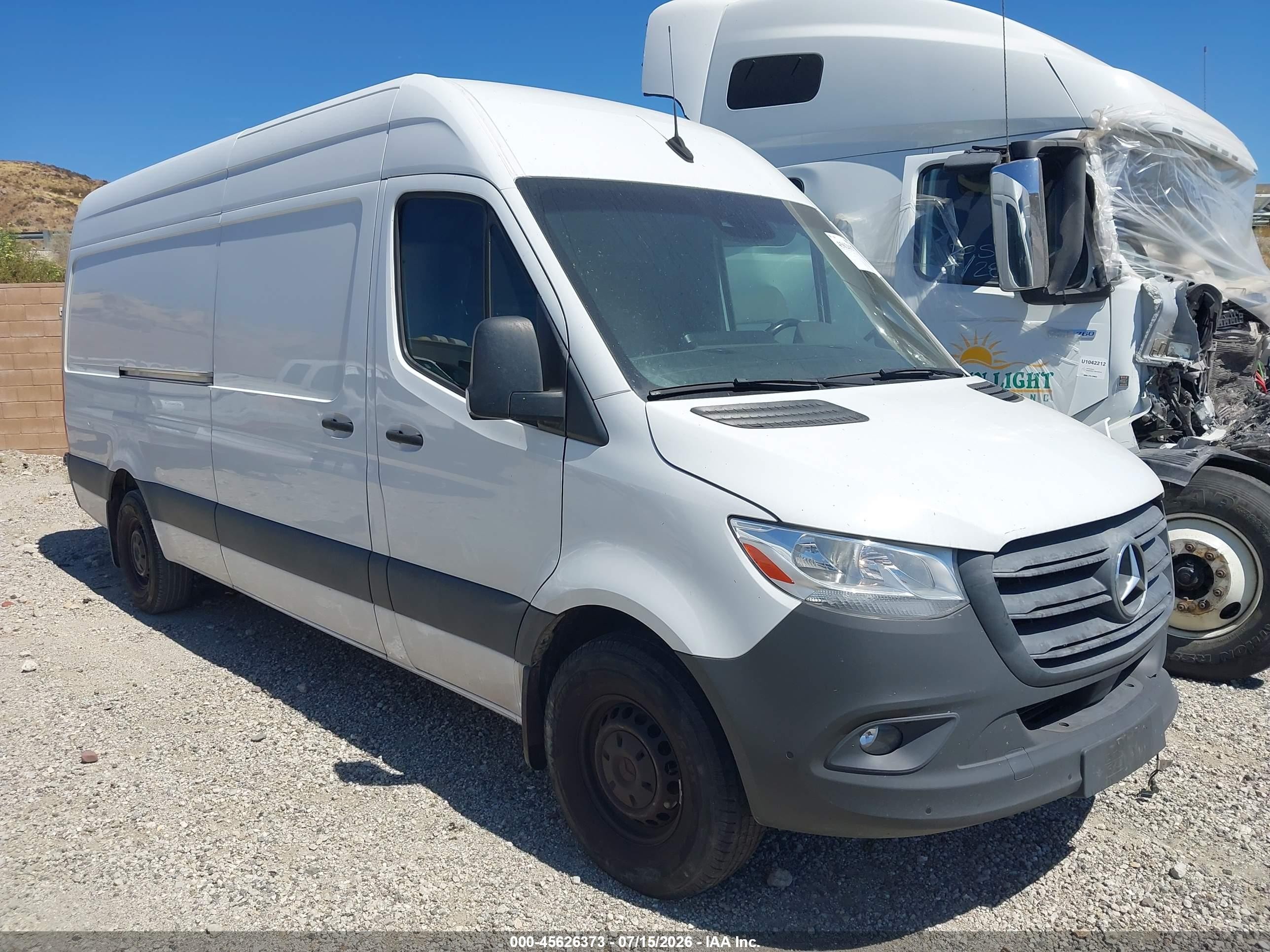 2022 Mercedes-Benz Sprinter Cargo, VIN W1Y4ECHY7NT114738 — Front end