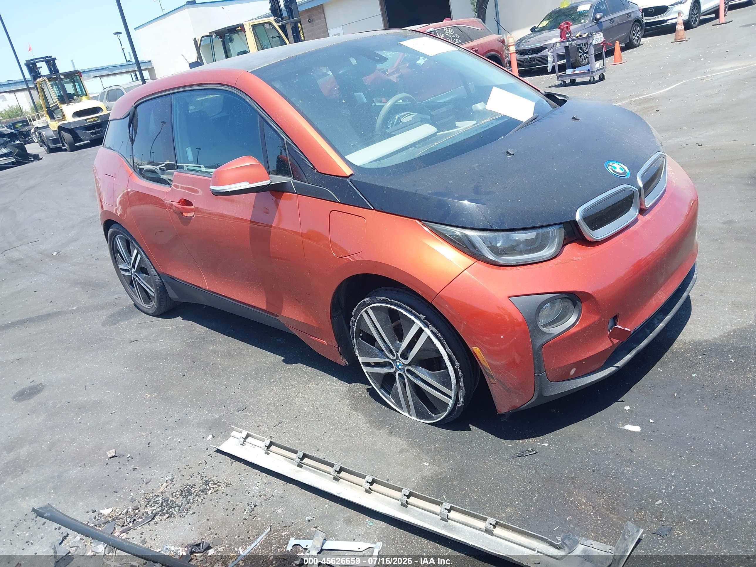2014 BMW i3, VIN WBY1Z4C52EV272776 — Front end