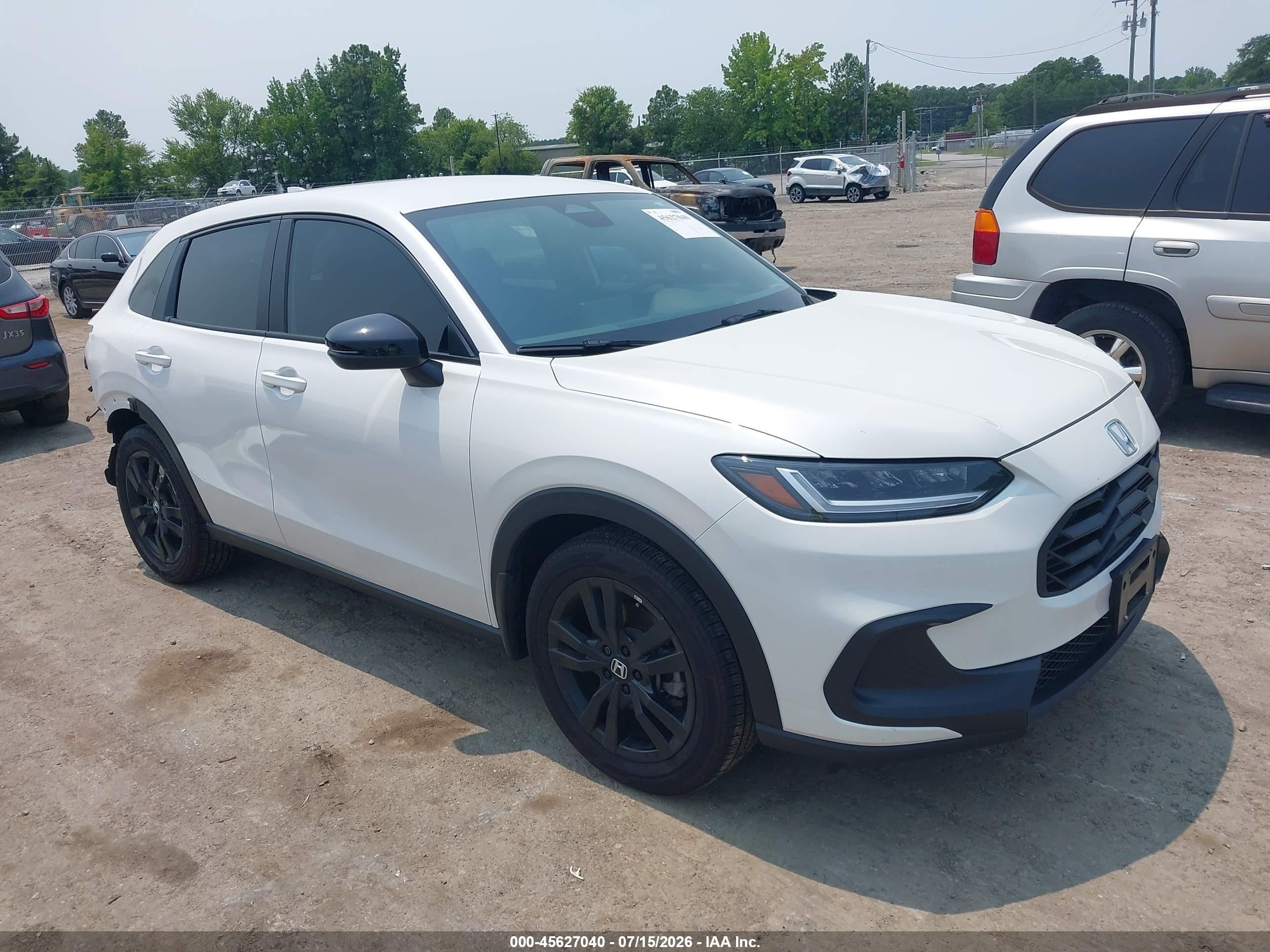 2026 Honda HR-V Sport, VIN 3CZRZ1H54TM707746 — Зад