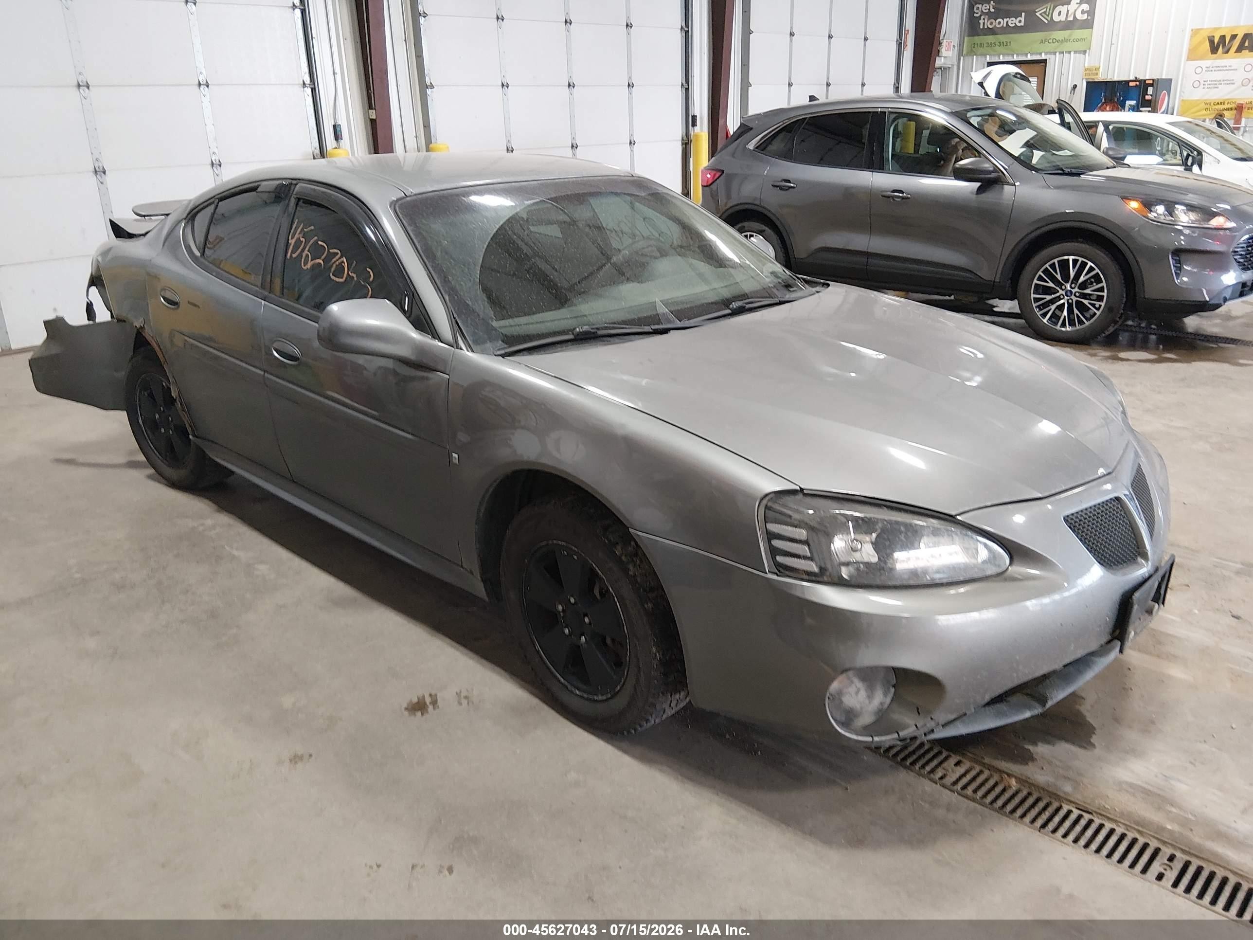 2007 Pontiac Grand Prix, VIN 2G2WP552171196806 — Rear end