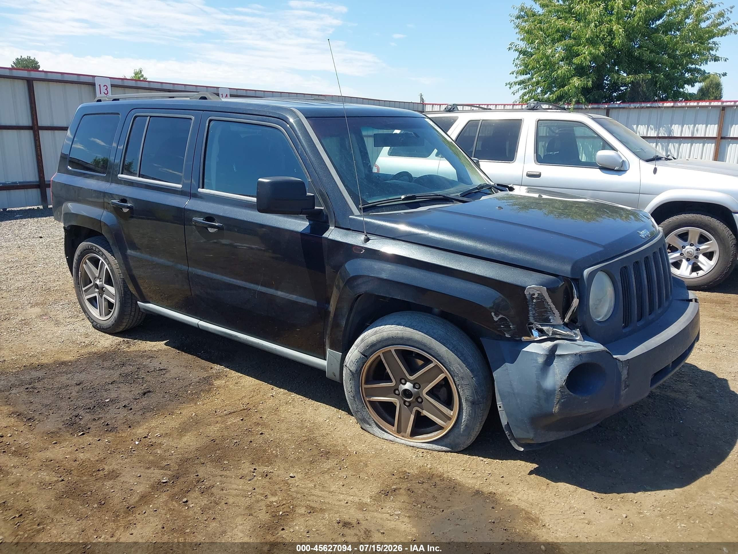 2010 Jeep Patriot Sport, VIN 1J4NF2GB4AD510525 — Front end