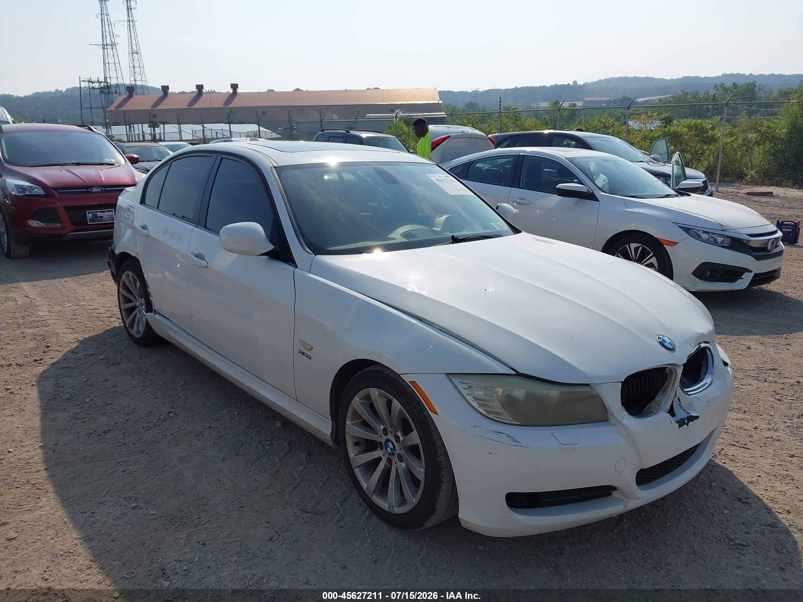 2011 BMW 3 Series 328i xDrive, VIN WBAPK5G52BNN24390 — All over