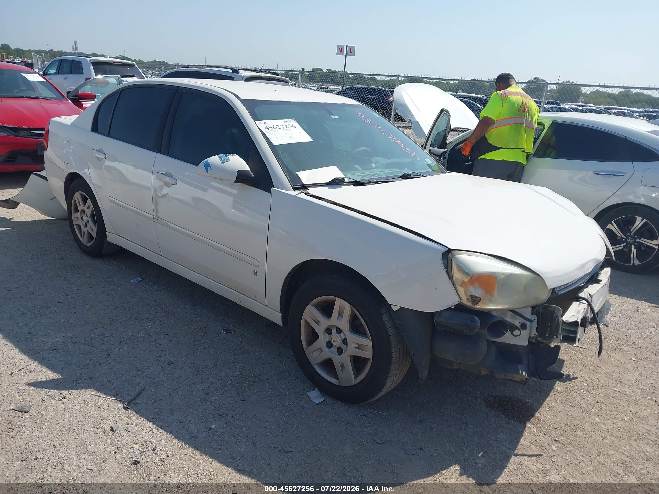 2008 Chevrolet Malibu Classic LT, VIN 1G1ZT58N88F113921 — Front end