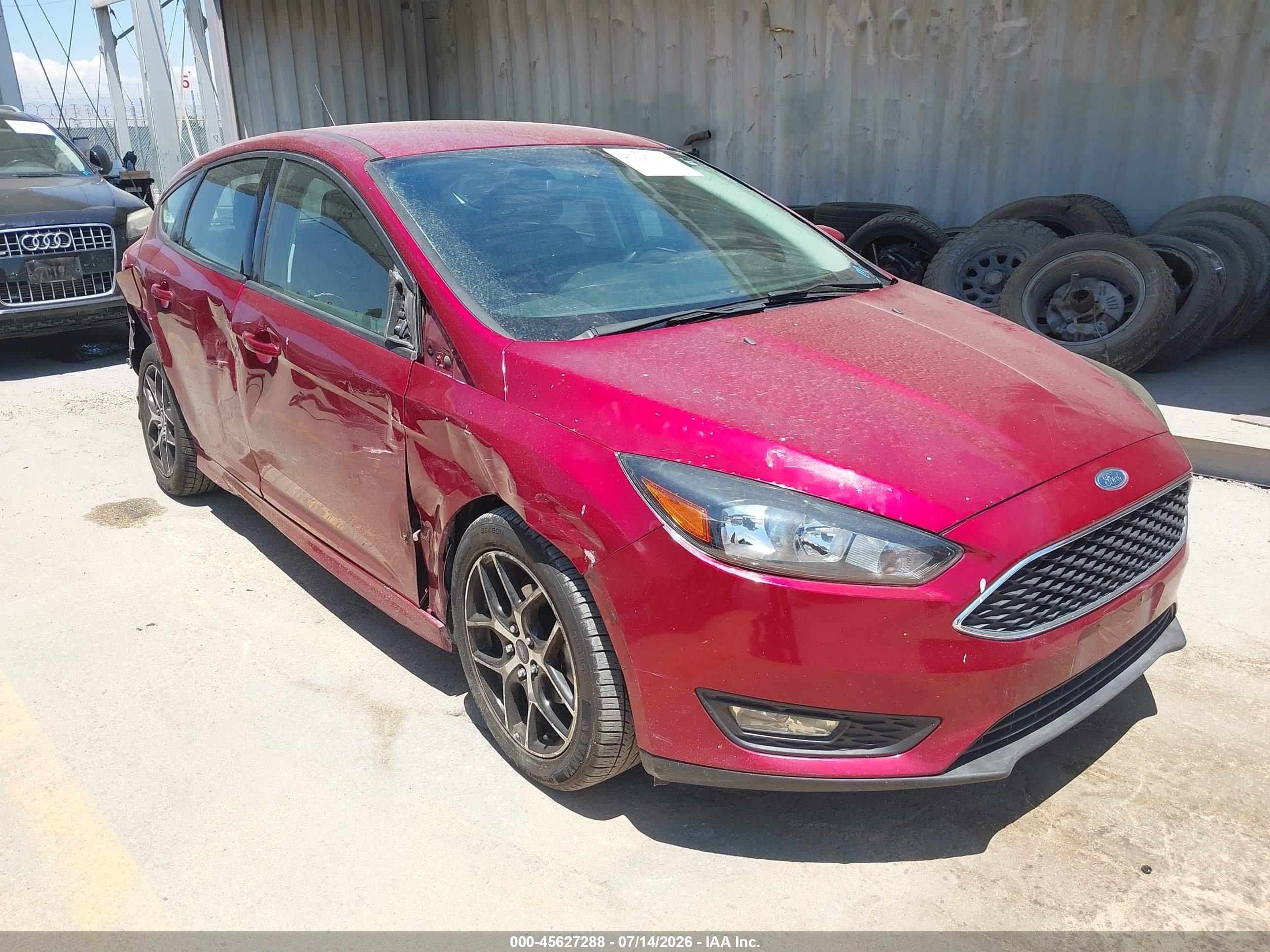 2016 Ford Focus SE, VIN 1FADP3K22GL238704 — Rear end