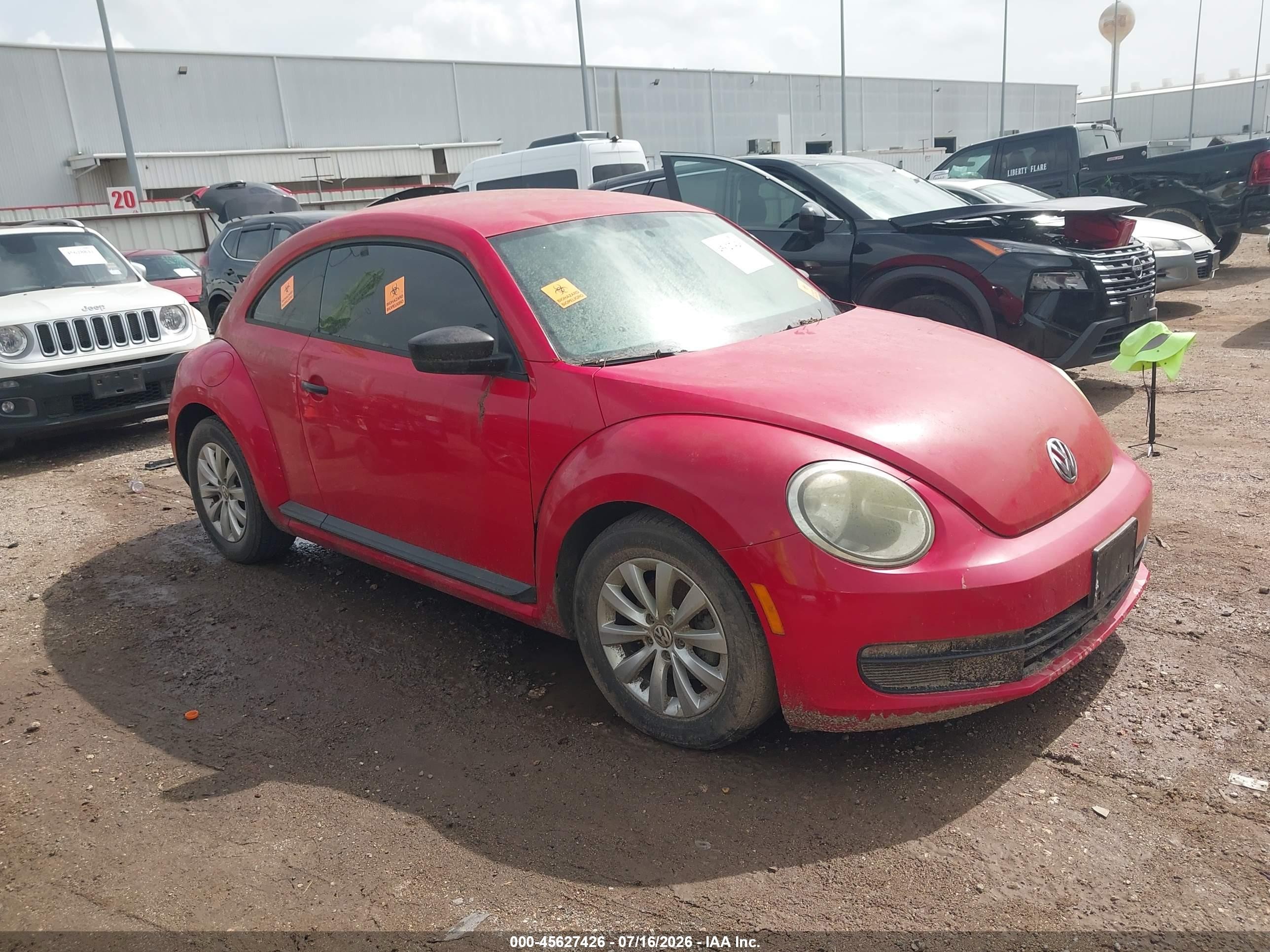 2014 Volkswagen Beetle Entry, VIN 3VWF17AT8EM638054 — Normal wear