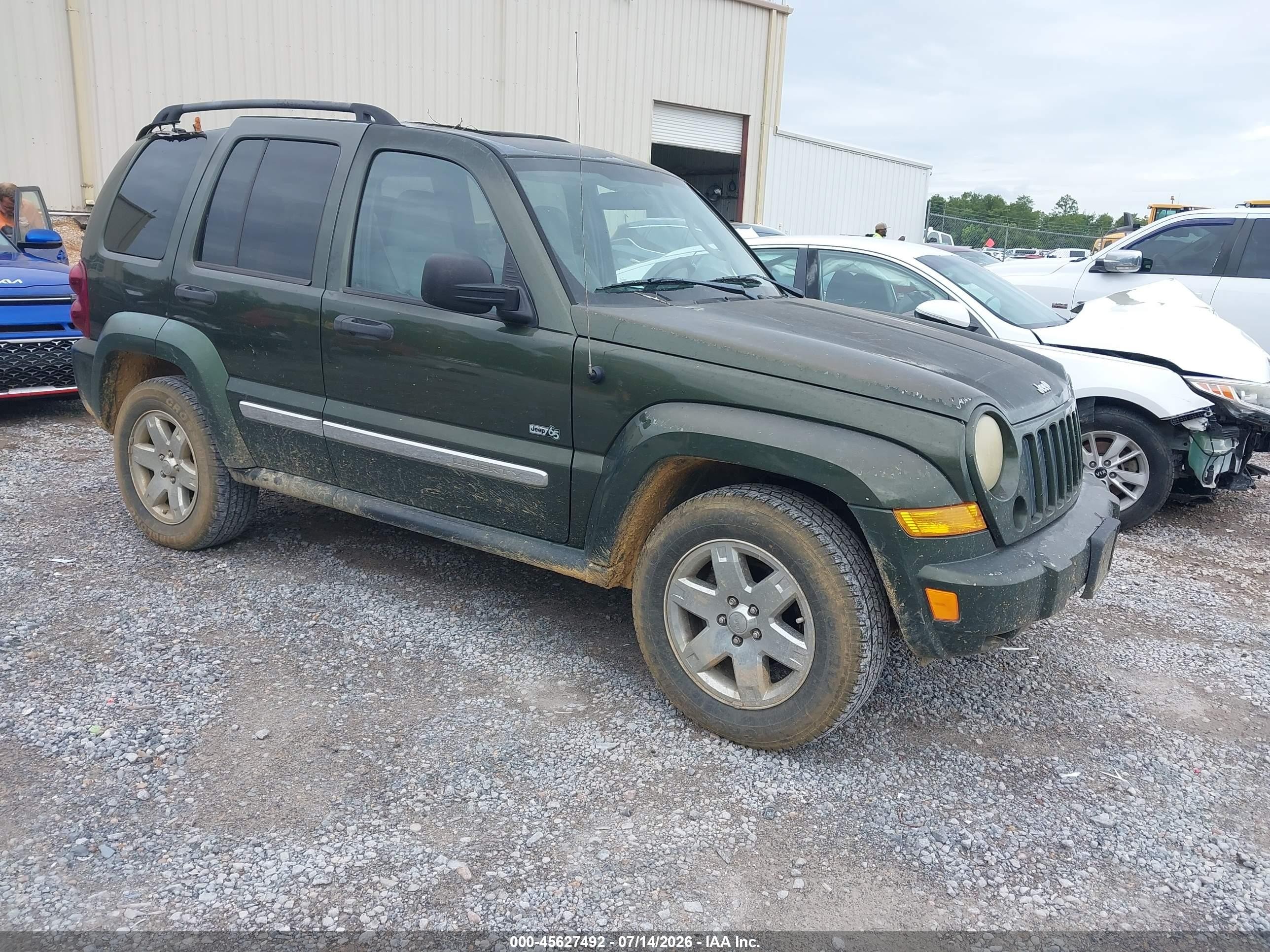 2006 Jeep Liberty Sport, VIN 1J4GL48KX6W214092 — Roof