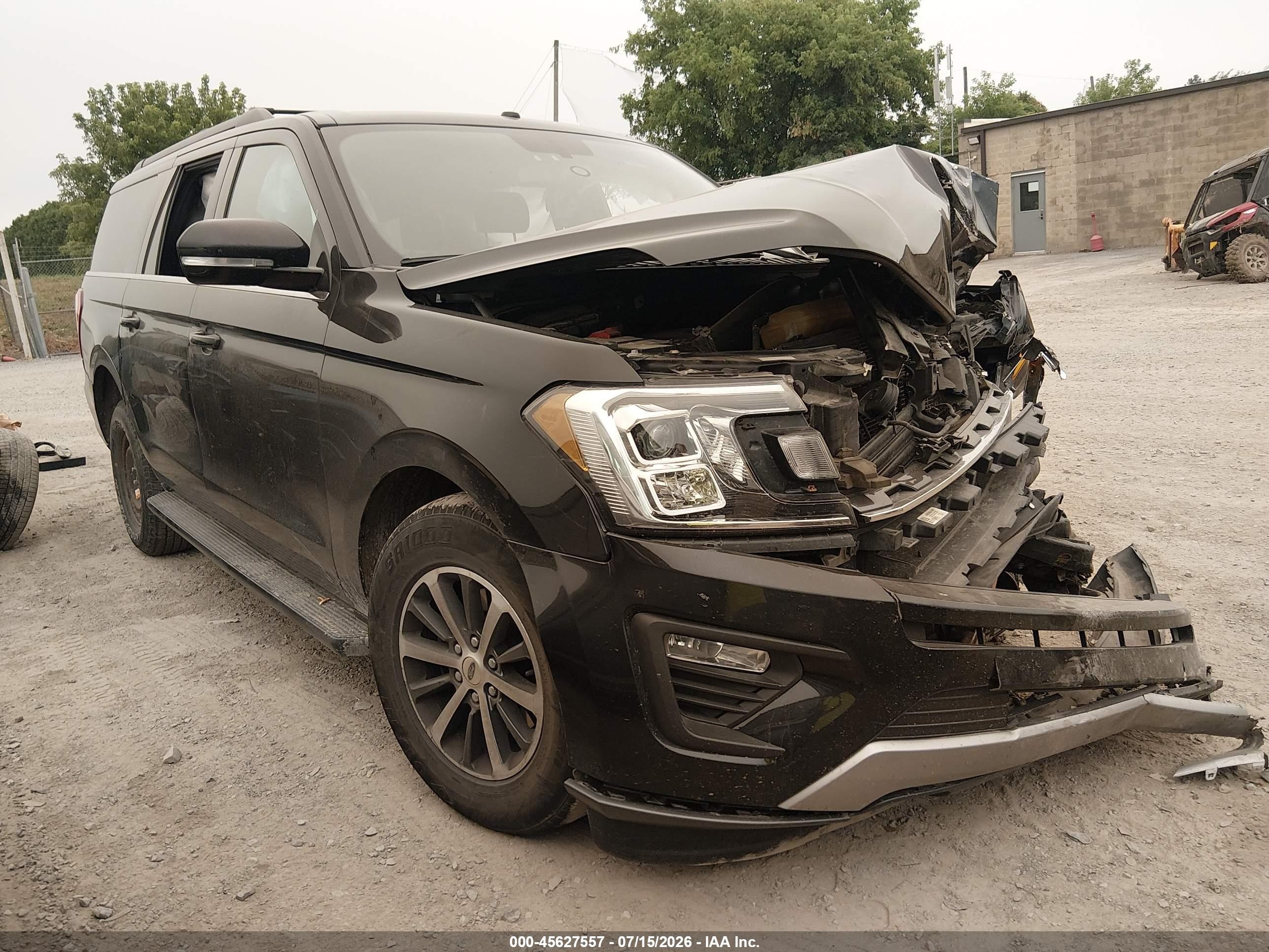 2018 Ford Expedition Max XLT, VIN 1FMJK1JT9JEA27677 — Front end