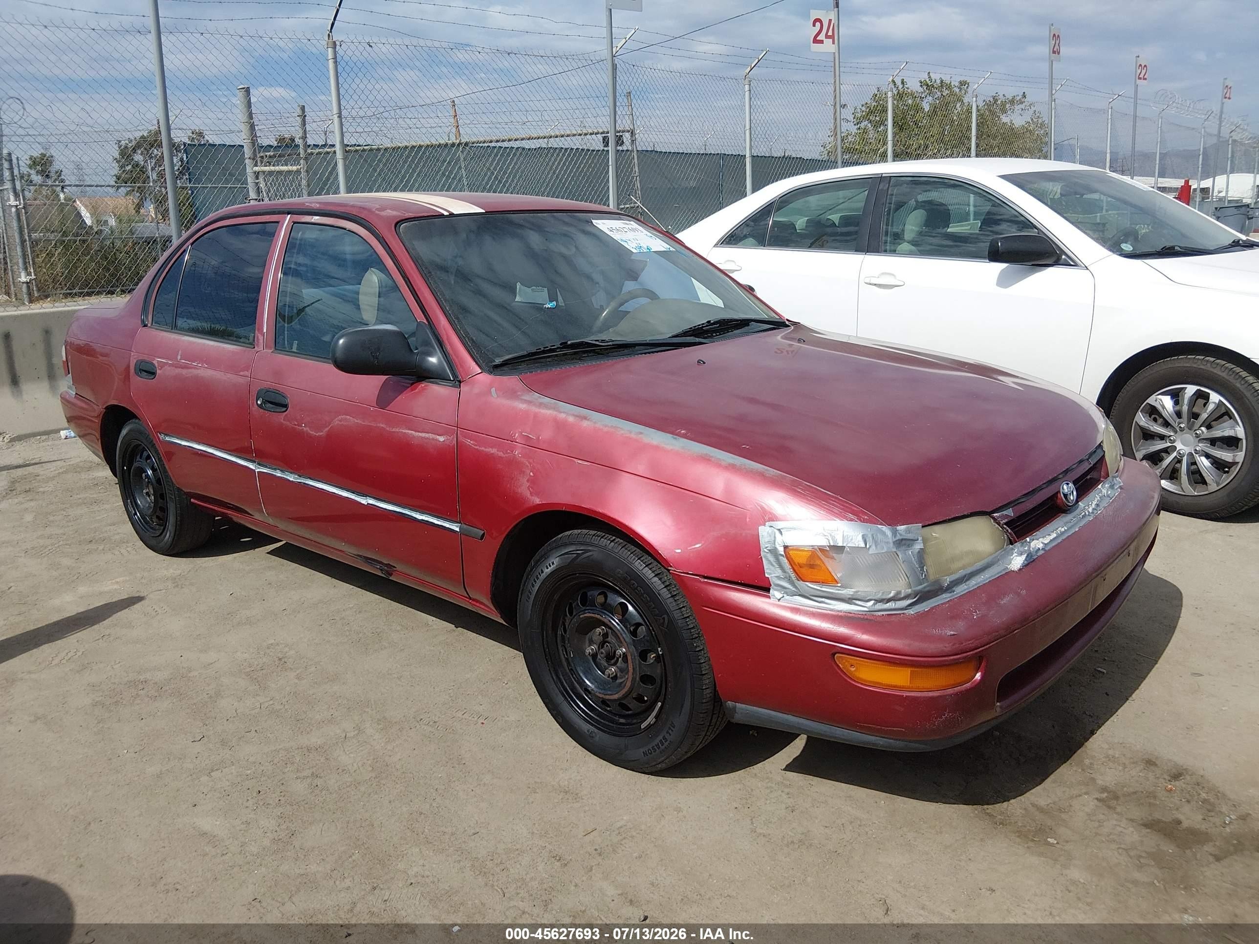 1997 Toyota Corolla, VIN 1NXBA02E1VZ552536 — Front end