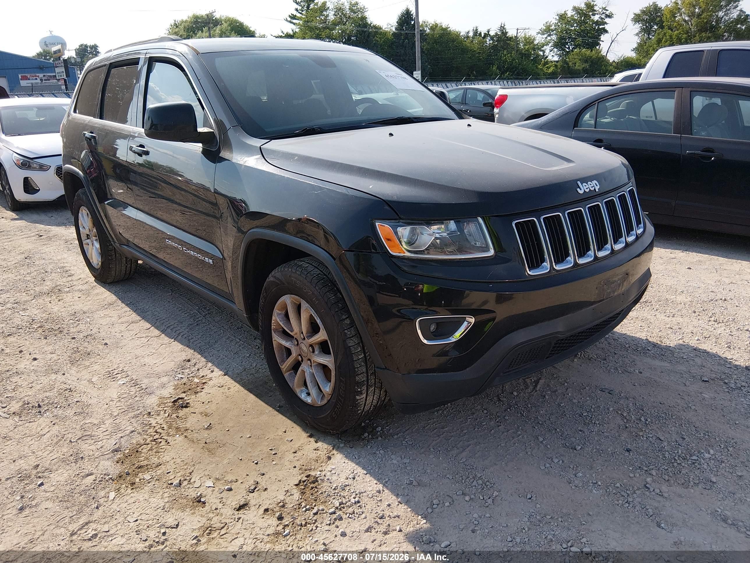 2016 Jeep Grand Cherokee Laredo, VIN 1C4RJEAG1GC345155 — Normal wear