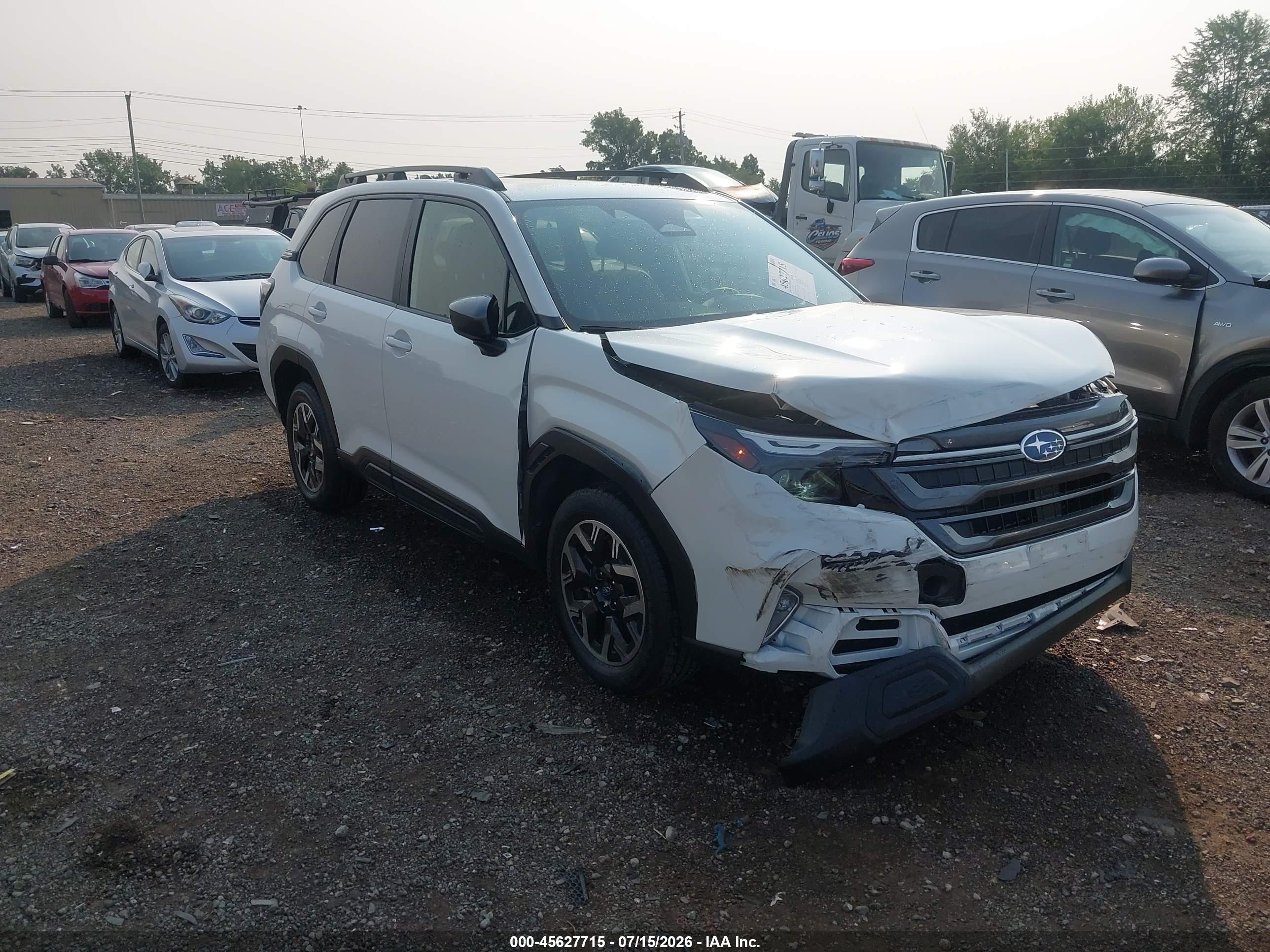 2025 Subaru Forester Premium, VIN JF2SLDDCXSH425498 — Перед