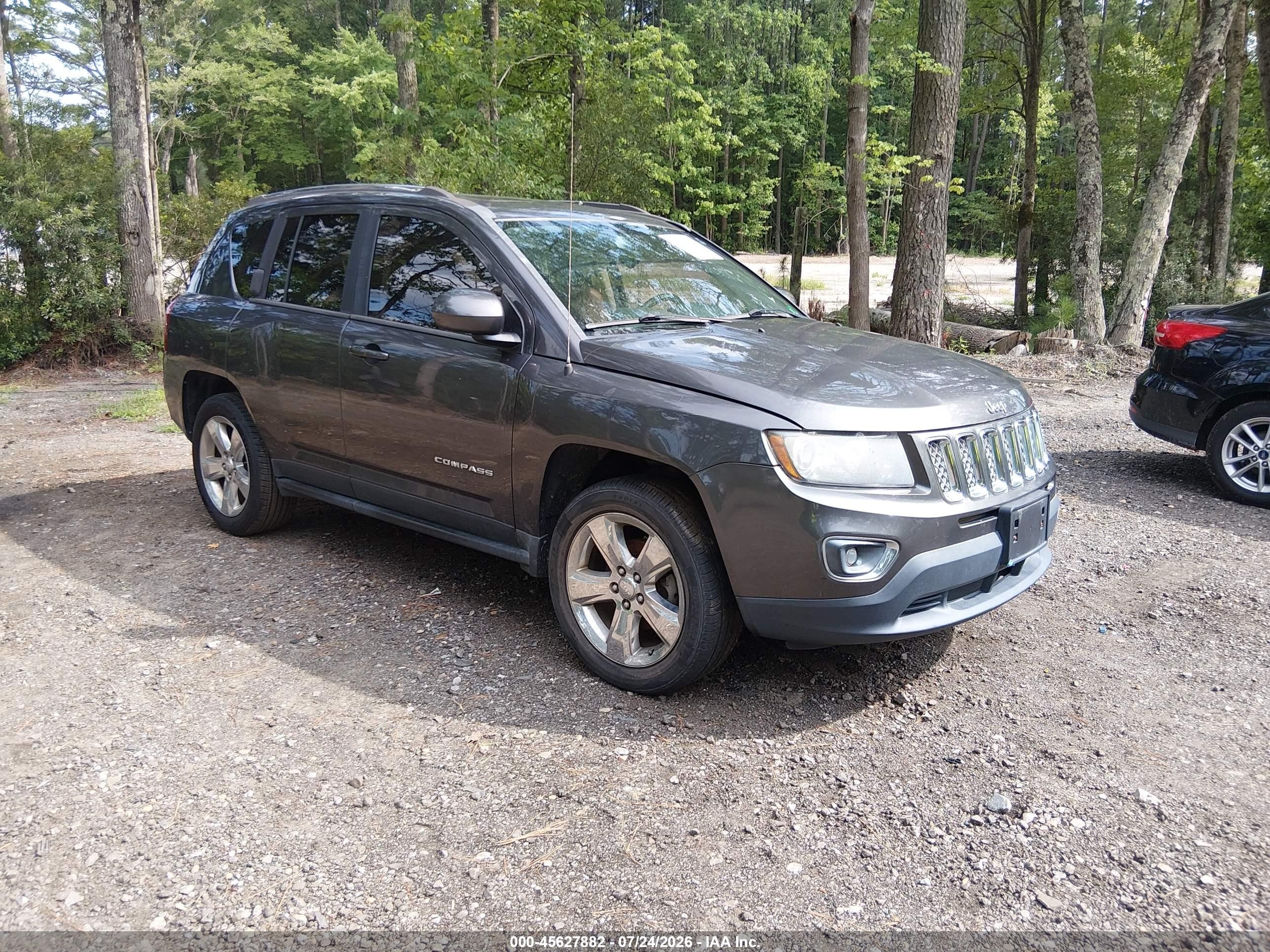 2014 Jeep Compass Limited, VIN 1C4NJCCB7ED737536 — Normal wear