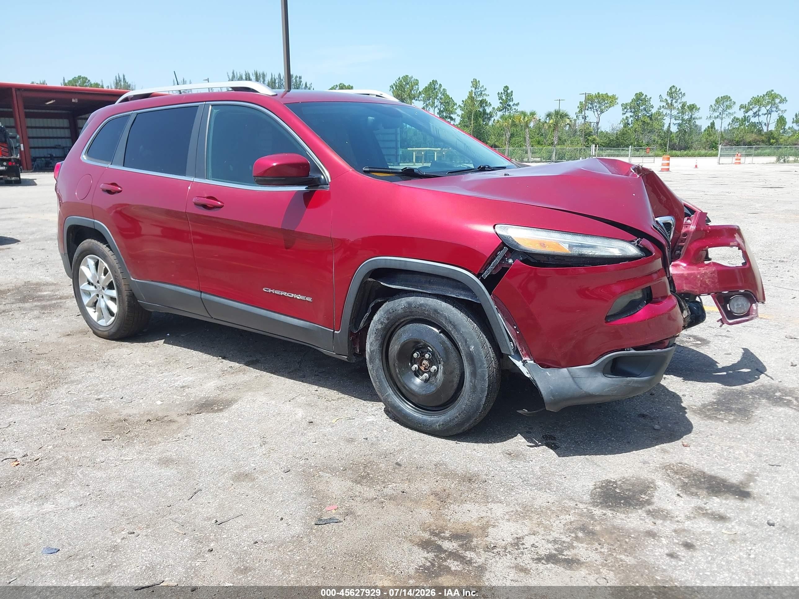 2016 Jeep Cherokee Limited, VIN 1C4PJMDS7GW105317 — Front end