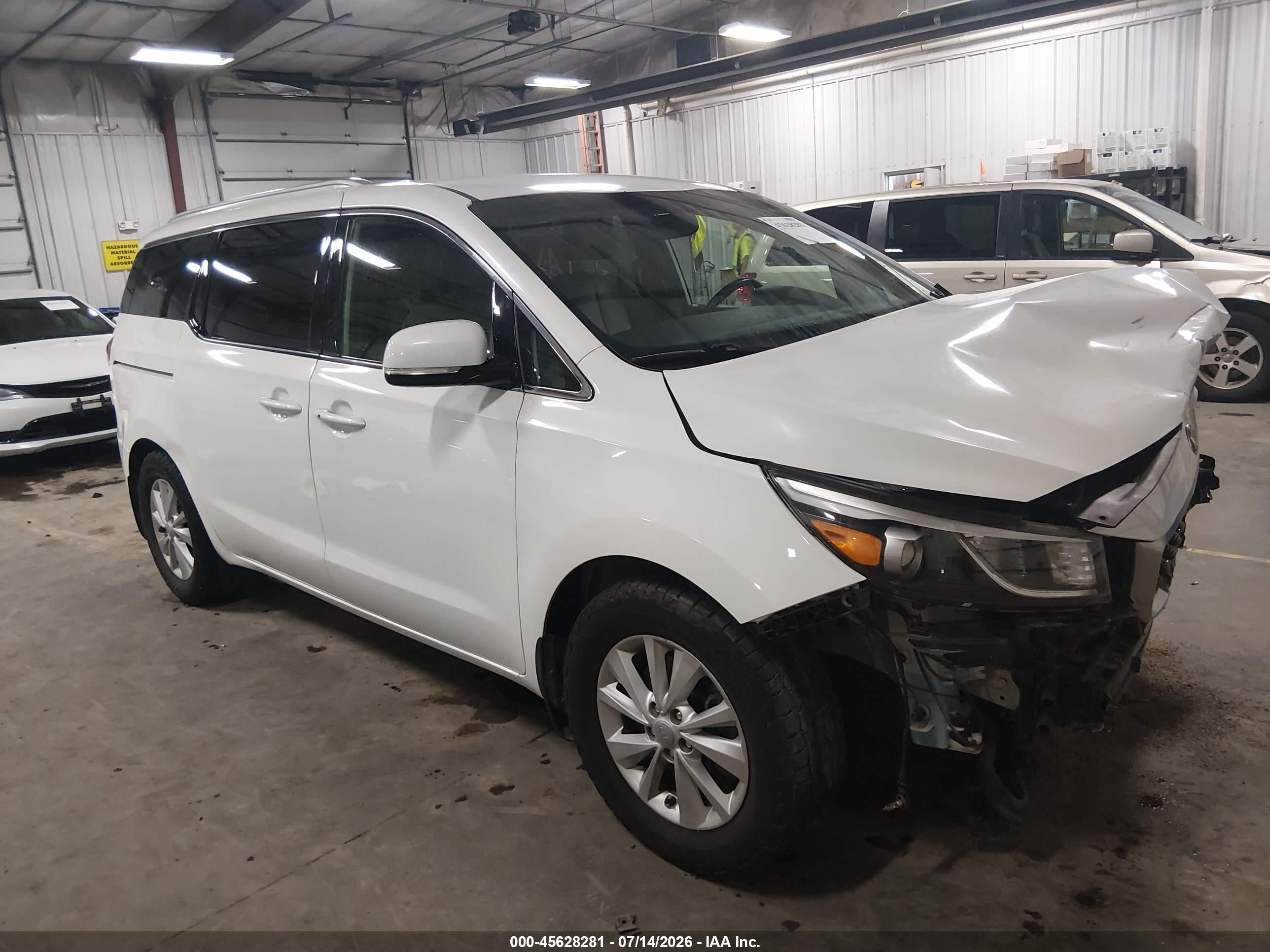 2016 Kia Sedona SX, VIN KNDMC5C17G6139995 — Front end