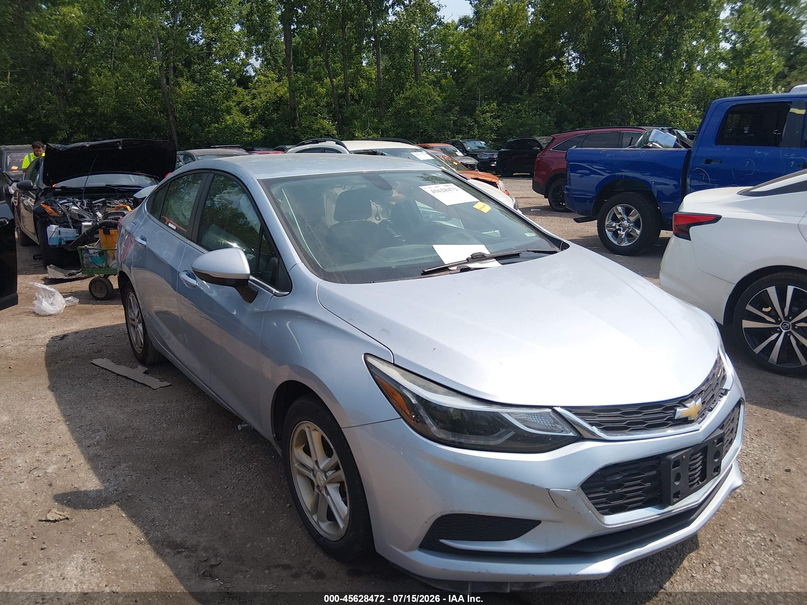 2018 Chevrolet Cruze LT, VIN 1G1BE5SM7J7118362 — Rear end