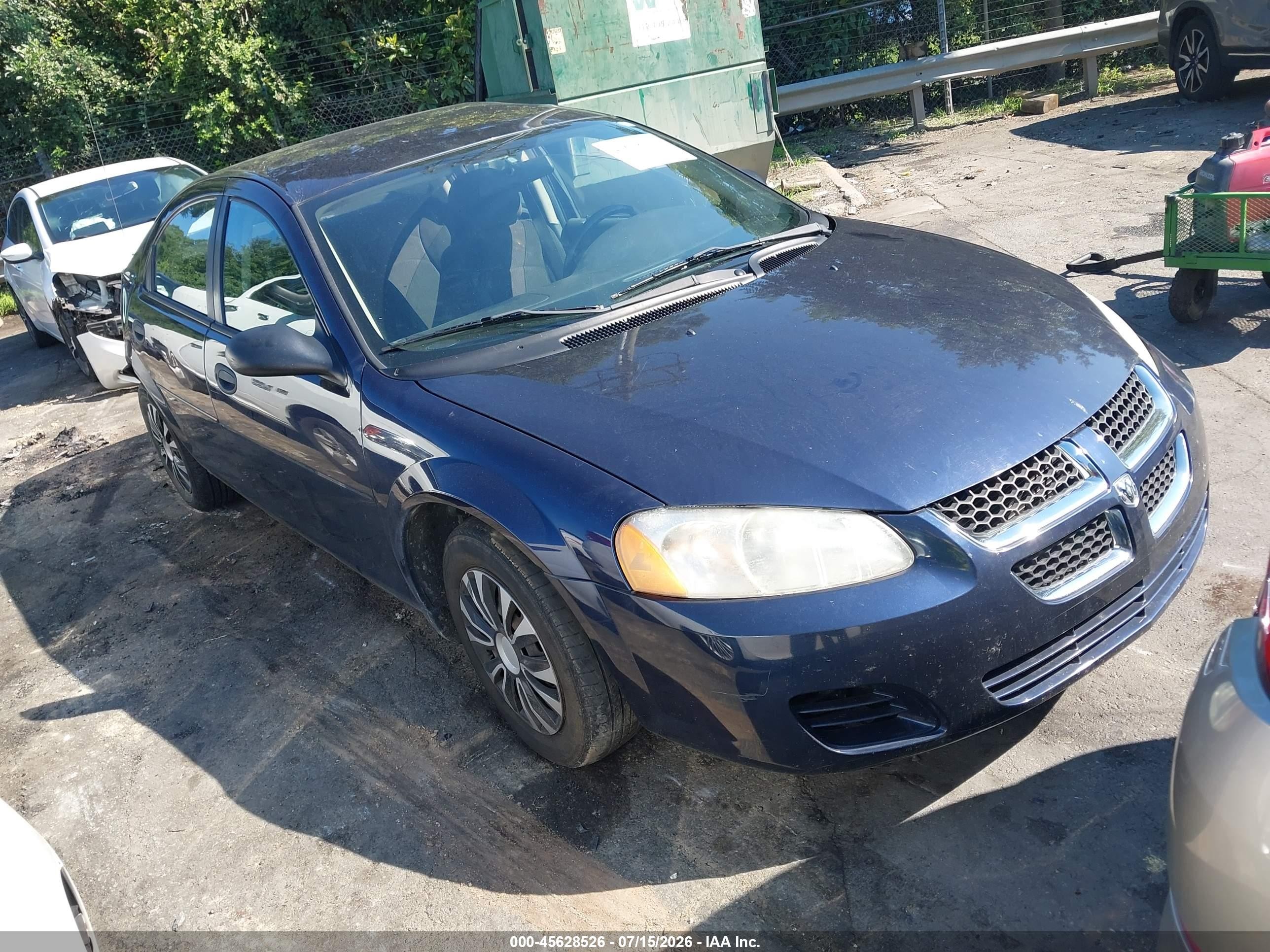 2004 Dodge Stratus SE, VIN 1B3EL36X94N146894 — Rear end