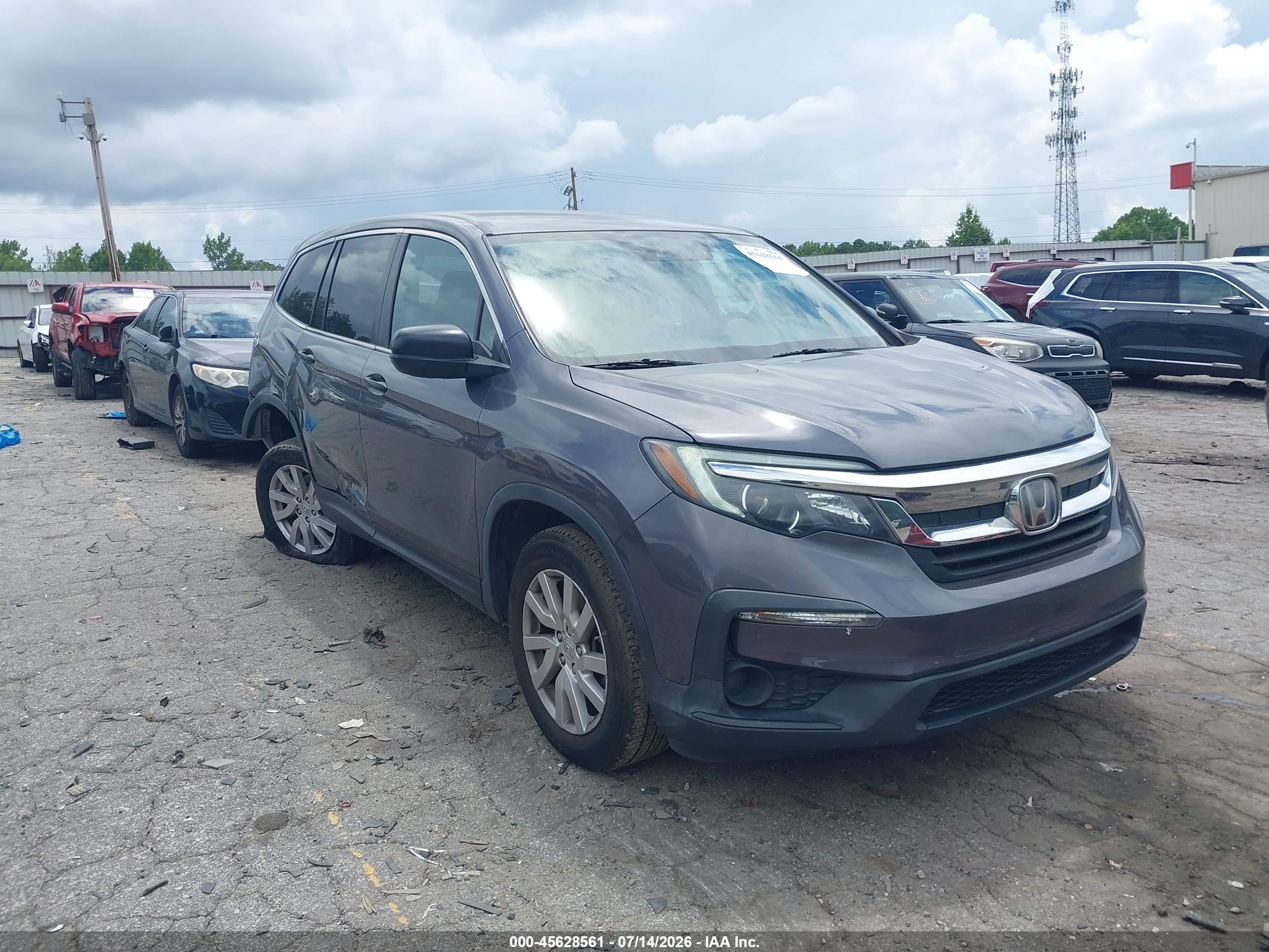 2020 Honda Pilot LX, VIN 5FNYF5H13LB002844 — Rear end