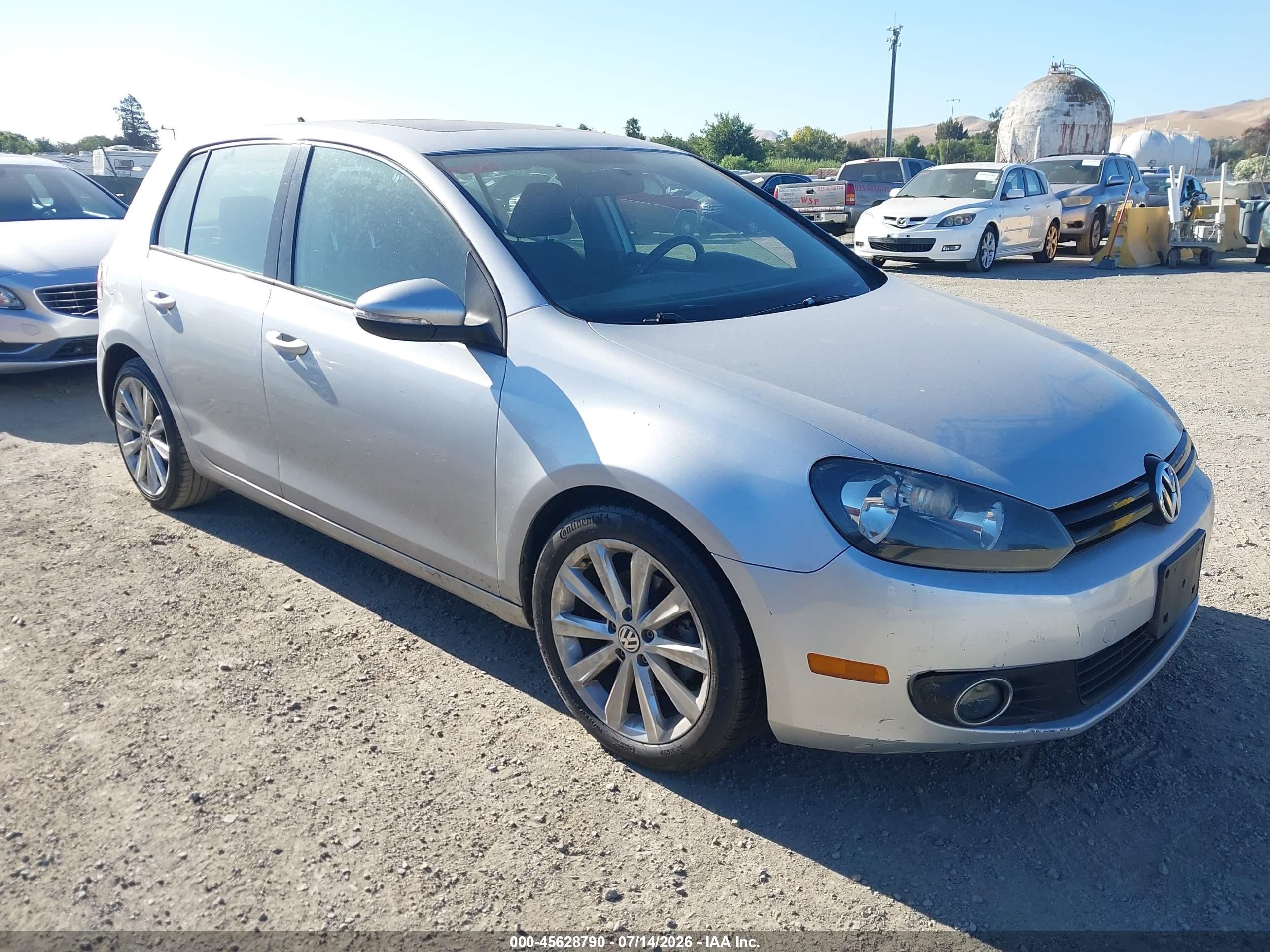 2013 Volkswagen Golf TDI, VIN WVWDM7AJ3DW131688 — Normal wear