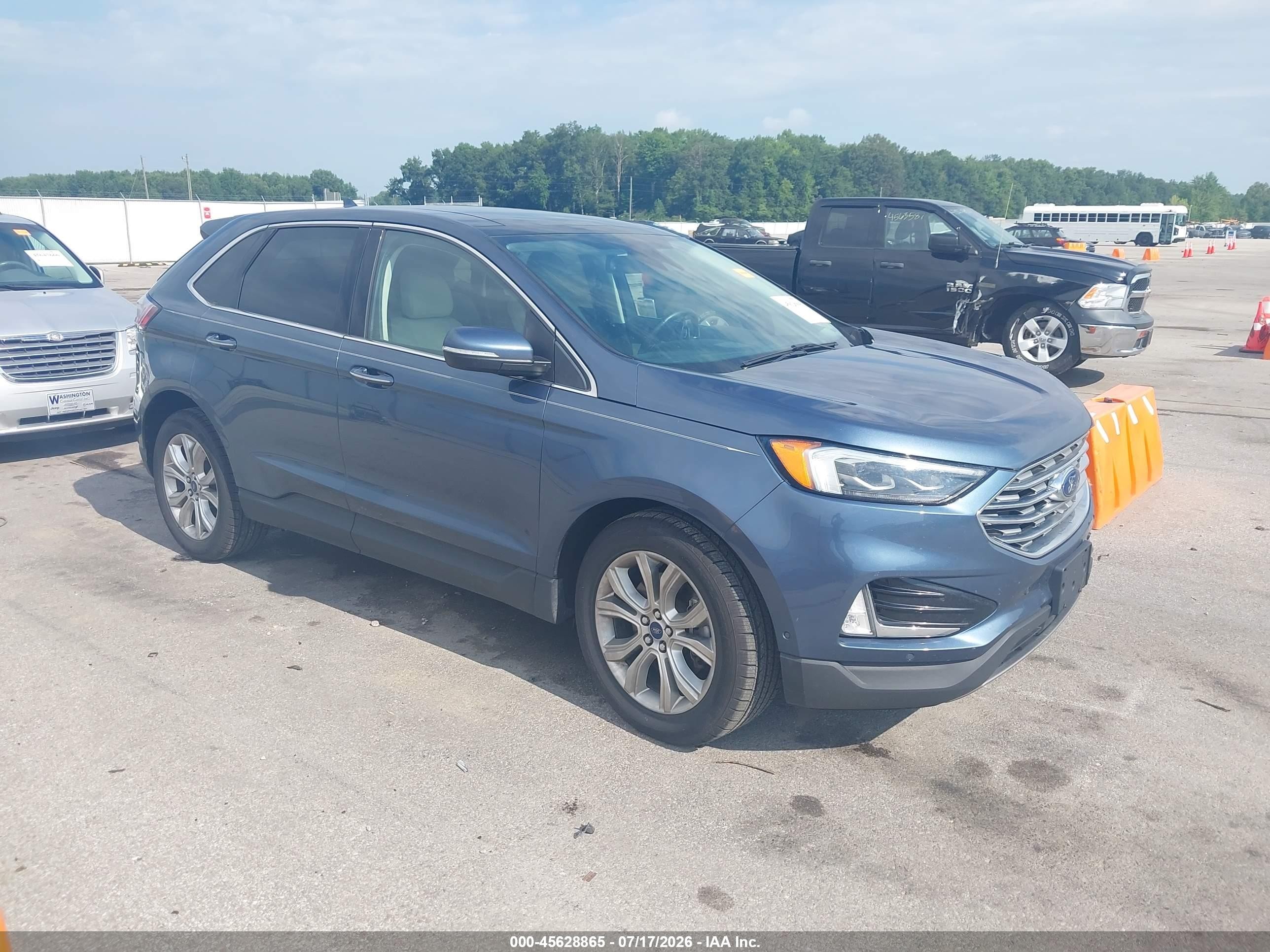 2019 Ford Edge Titanium, VIN 2FMPK4K99KBB12143 — Front end