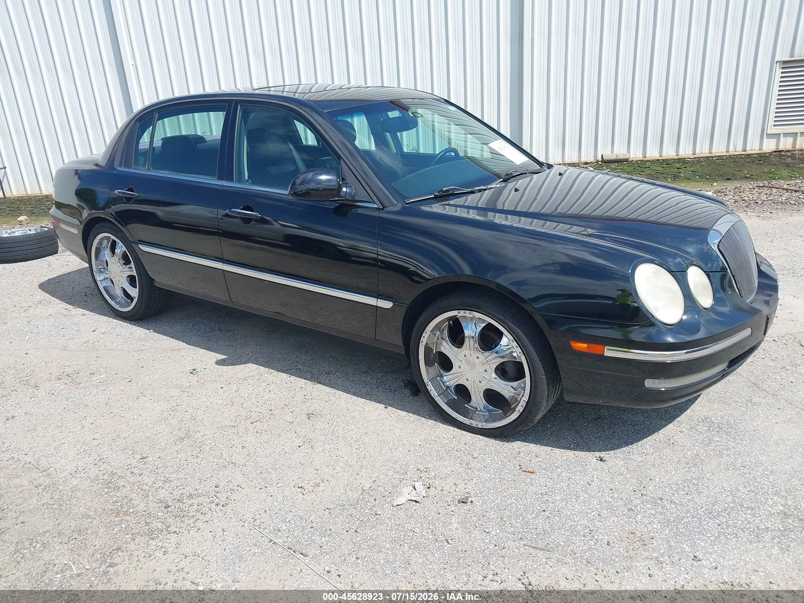 2005 Kia Amanti, VIN KNALD124255079783 — Normal wear
